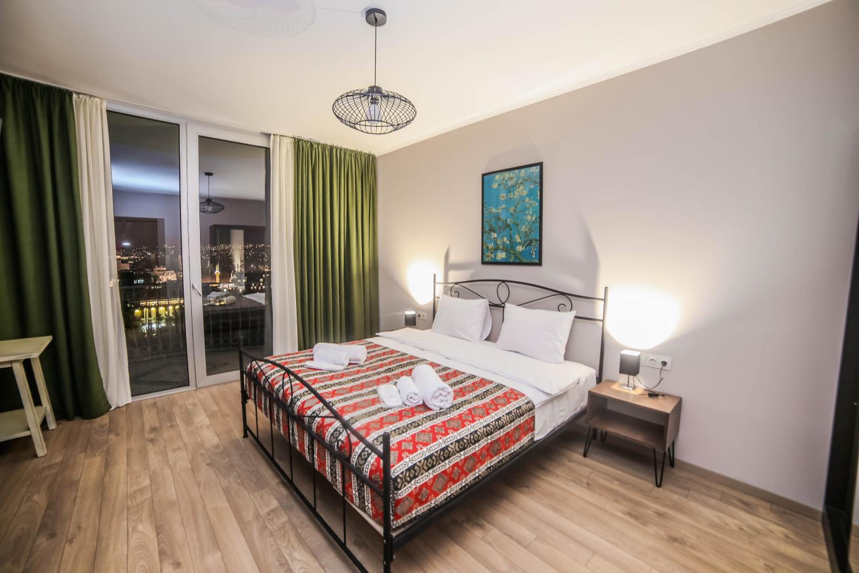 Deluxe Double Room with Balcony - Photo 15