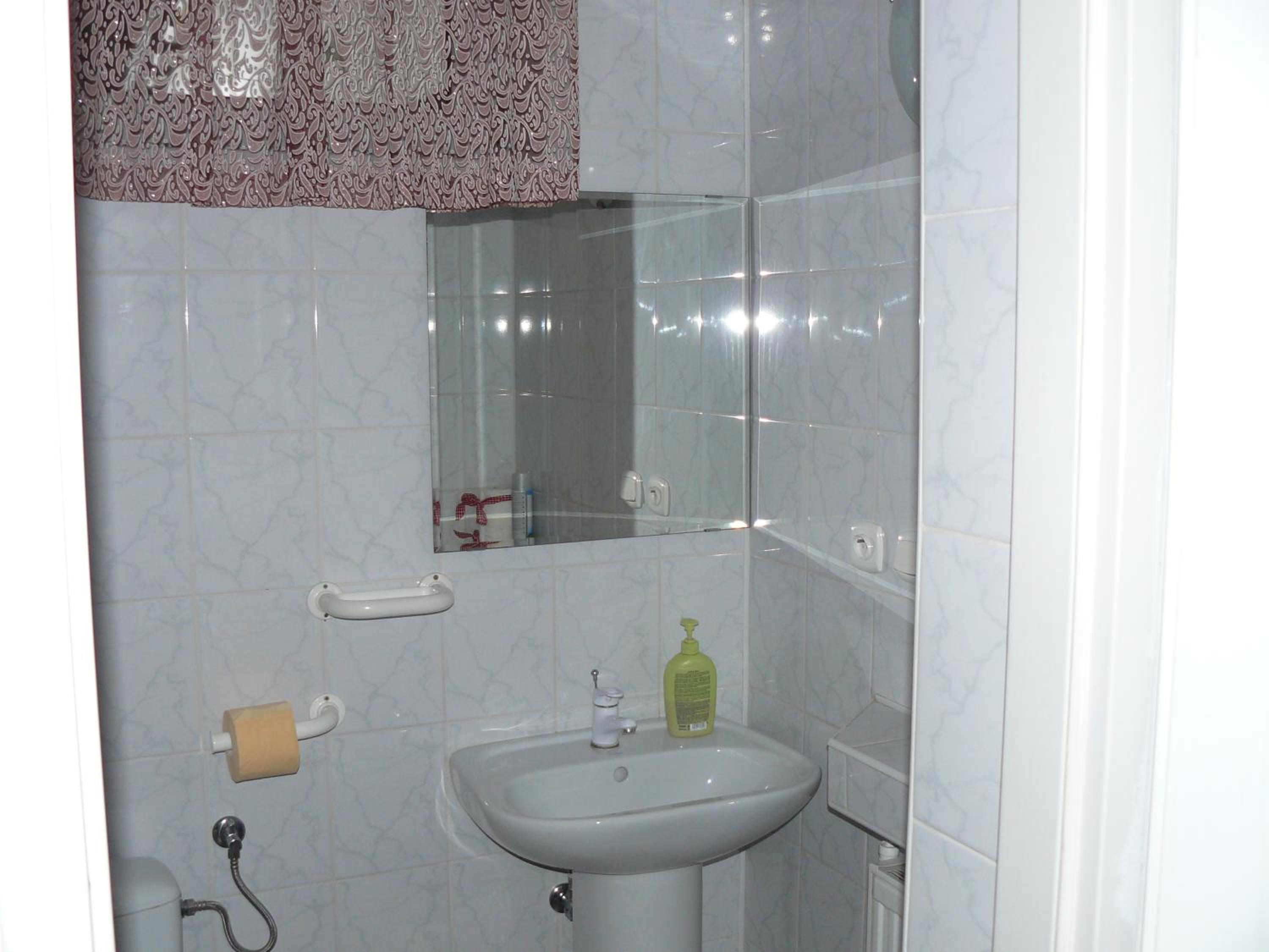 Double or Twin Room - Photo 13
