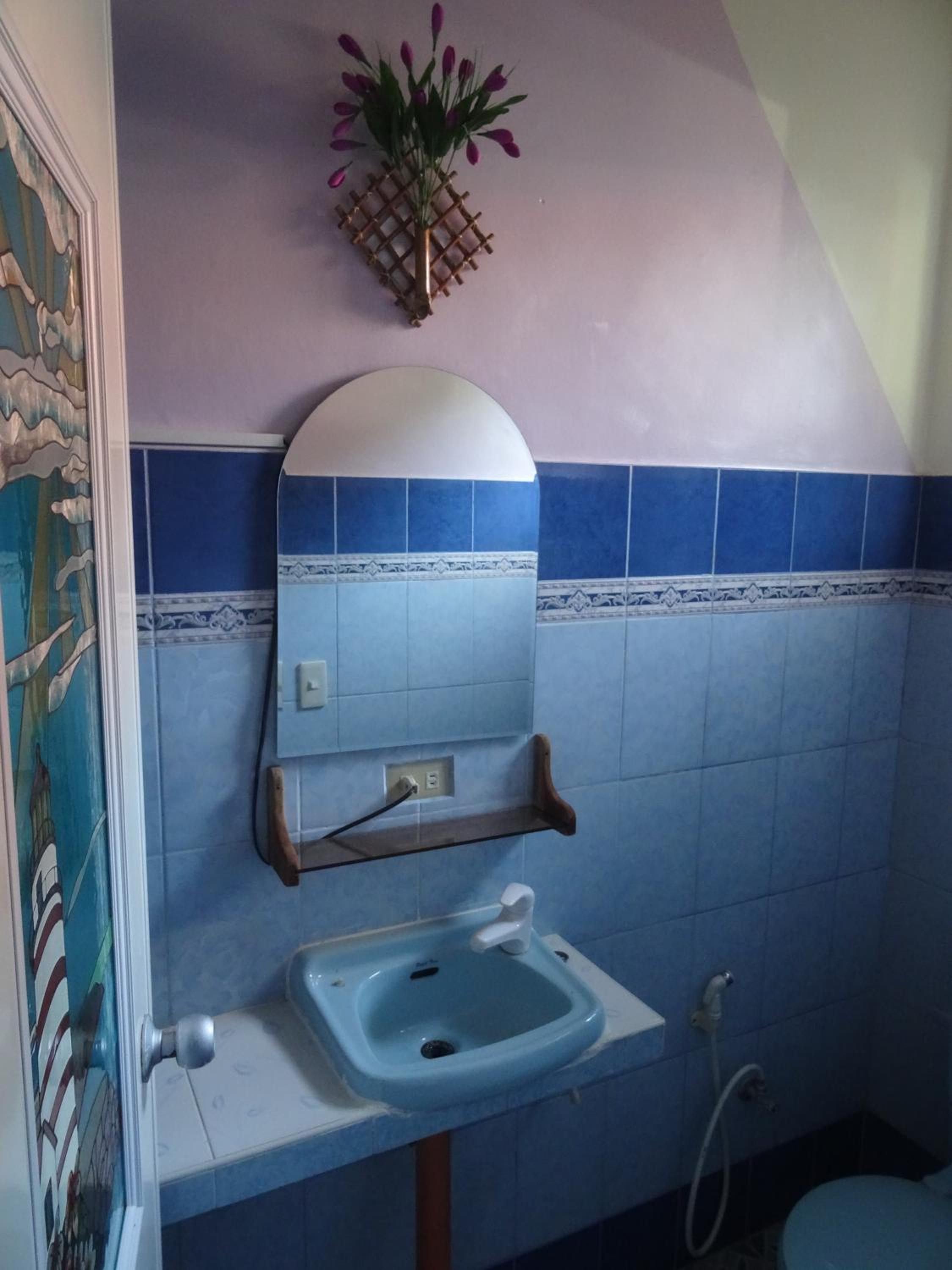 Budget Double Room - Photo 6