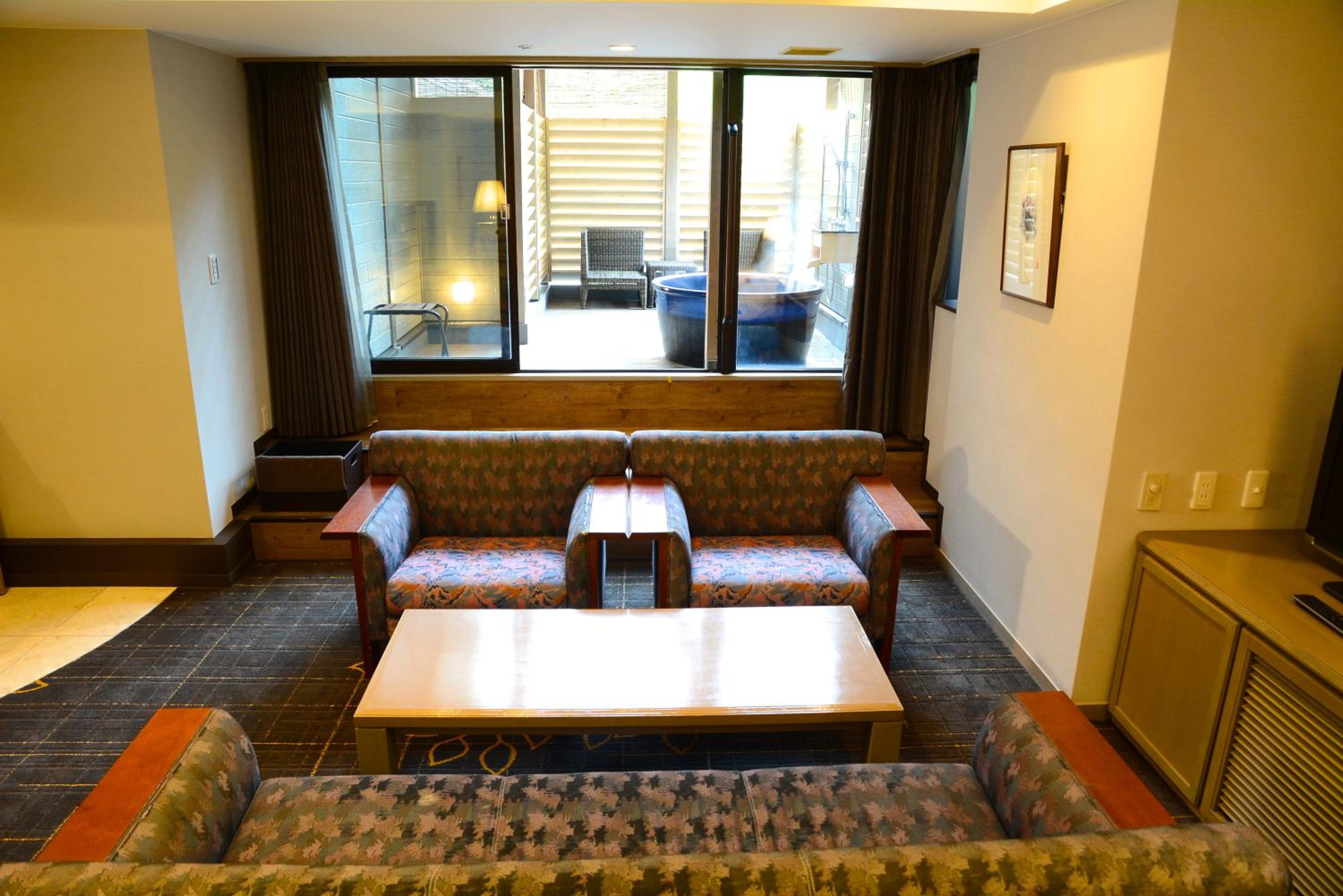 Two-Bedroom Suite with Open-Air Bath photo 1