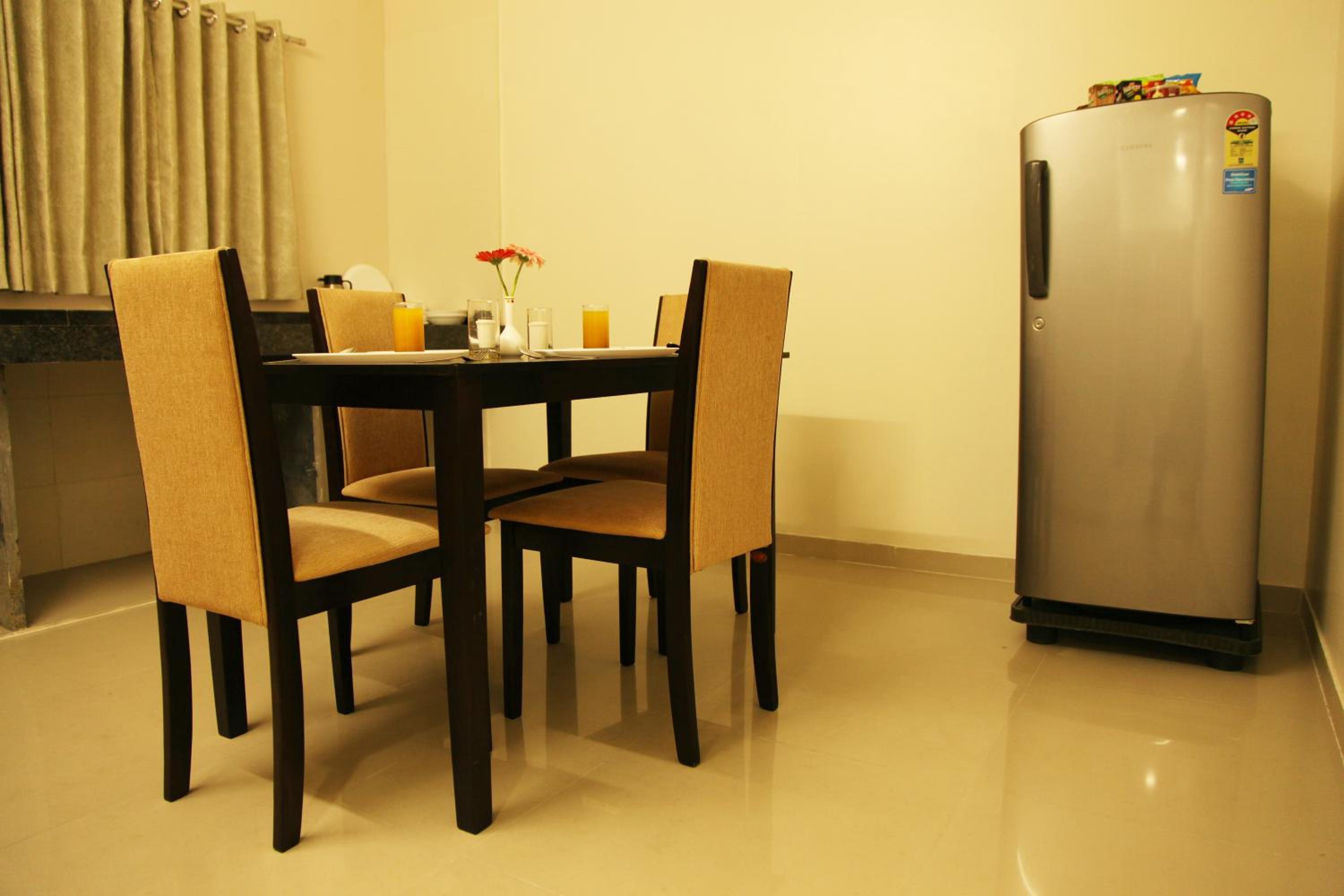 Two-Bedroom Apartment - Photo 2