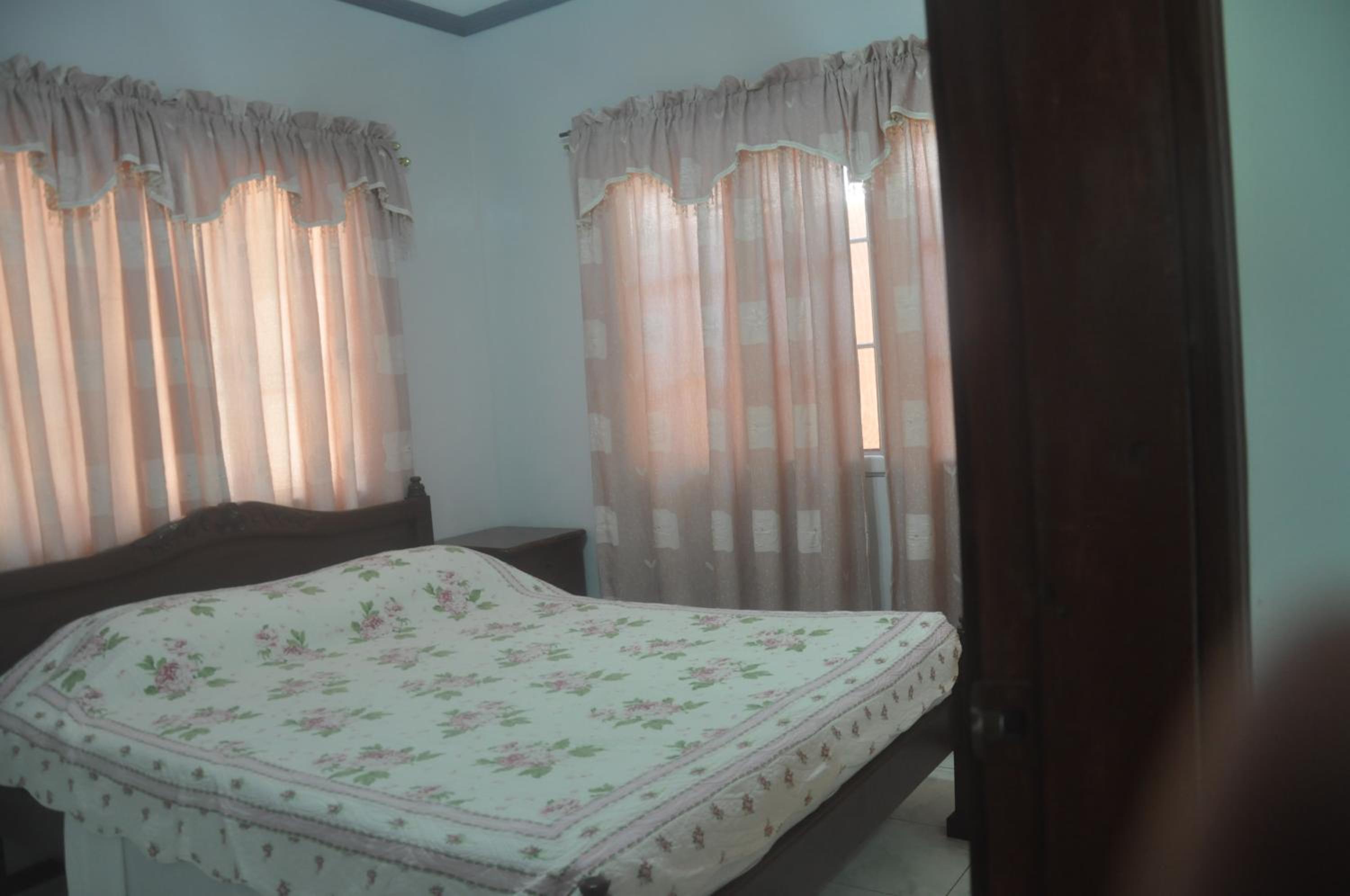 Bungalow with Patio - Photo 9
