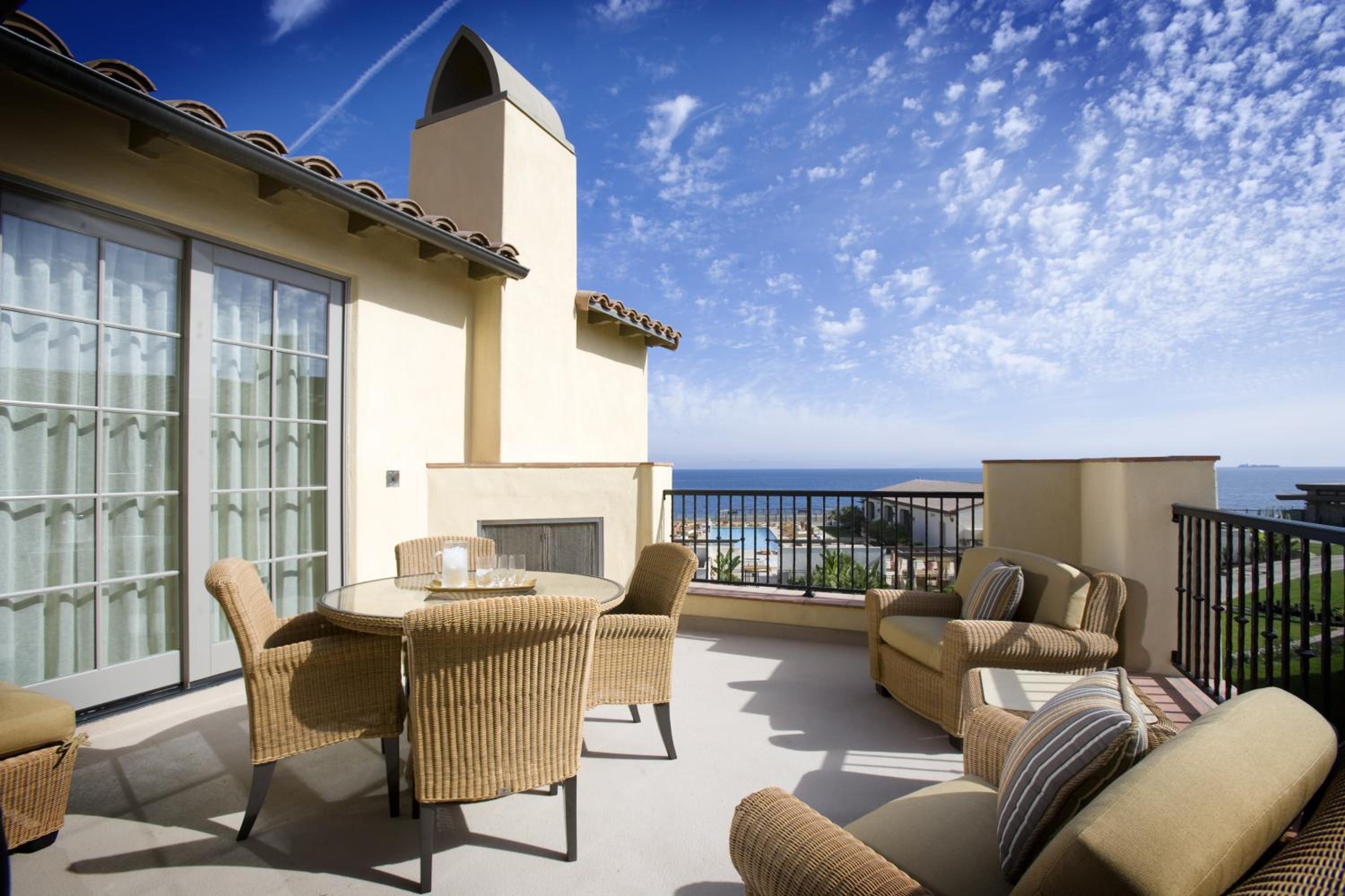 Deluxe Bungalow with Sea View