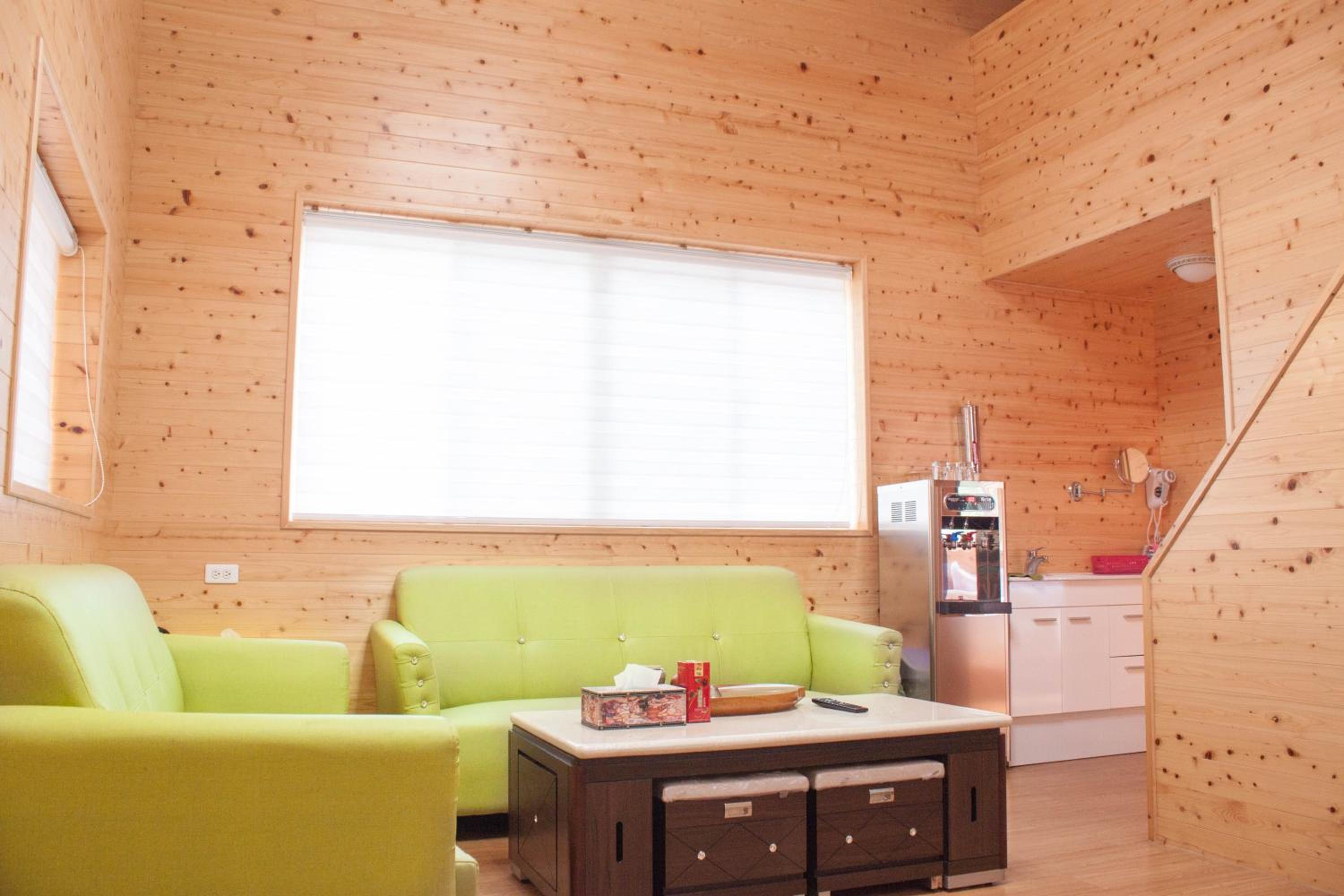 Family Room with Mountain View photo 1