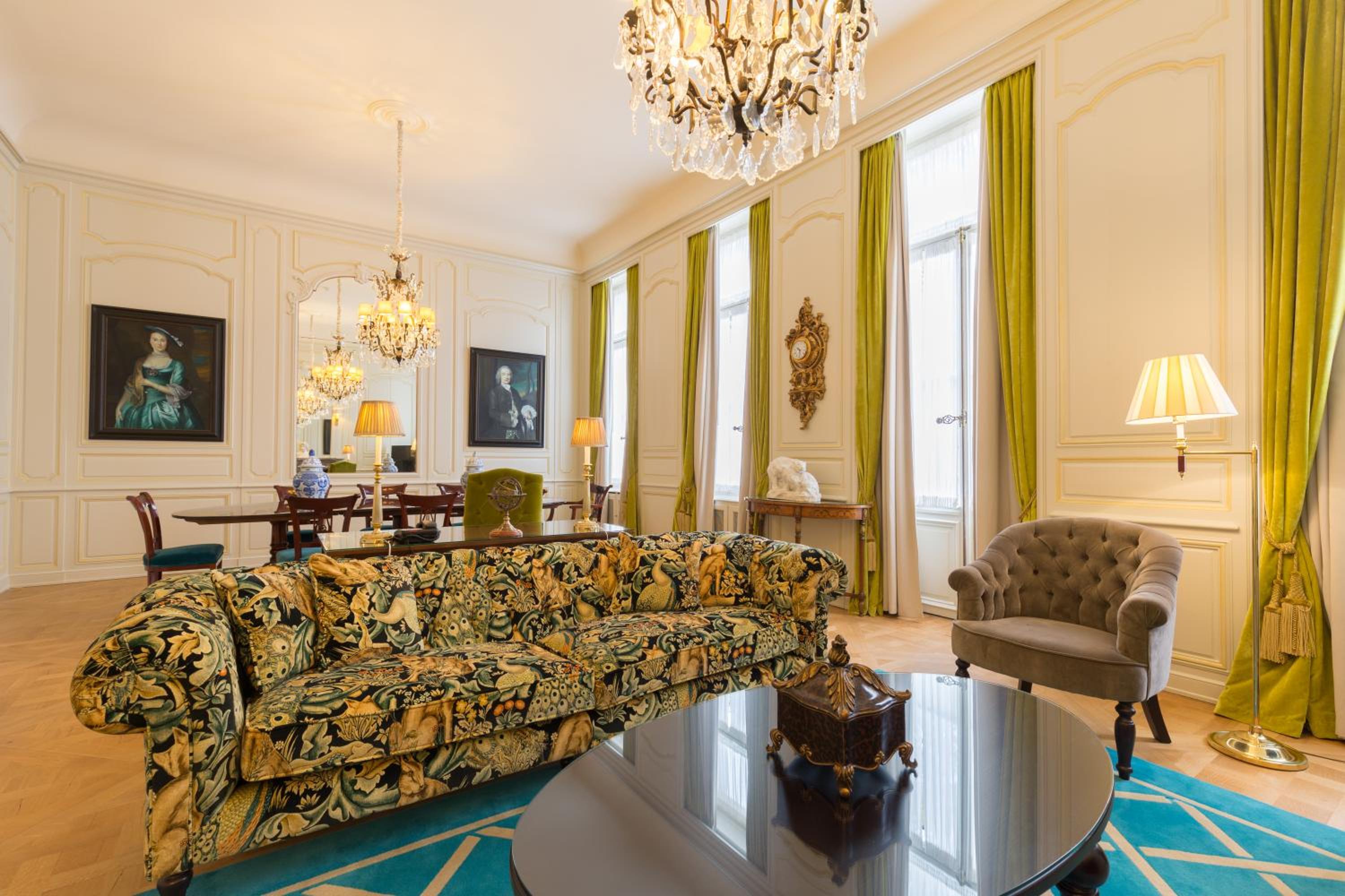 Deluxe Suite - Photo 8
