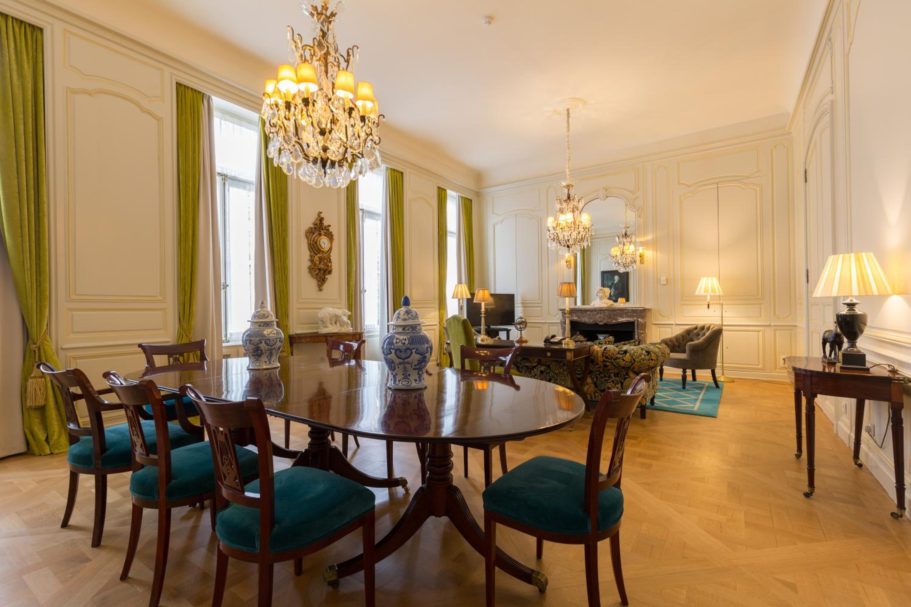 Deluxe Suite - Photo 10