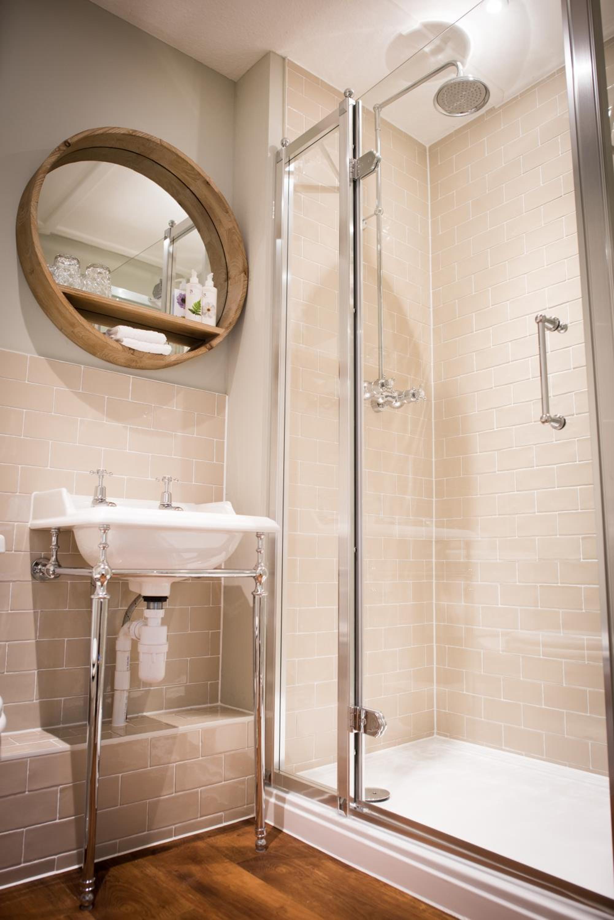 Deluxe Double Room with Shower photo 2