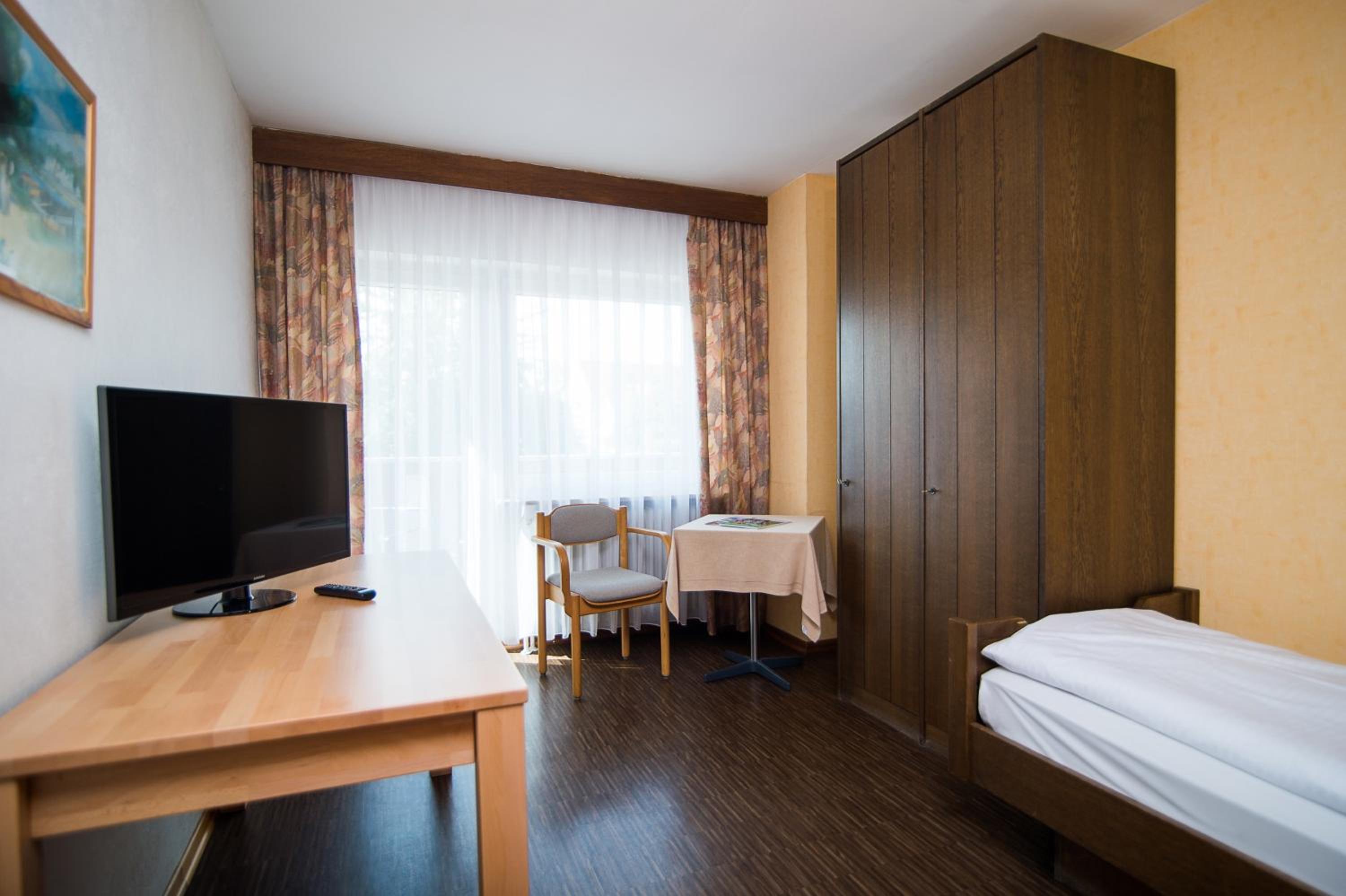 Single Room photo 2