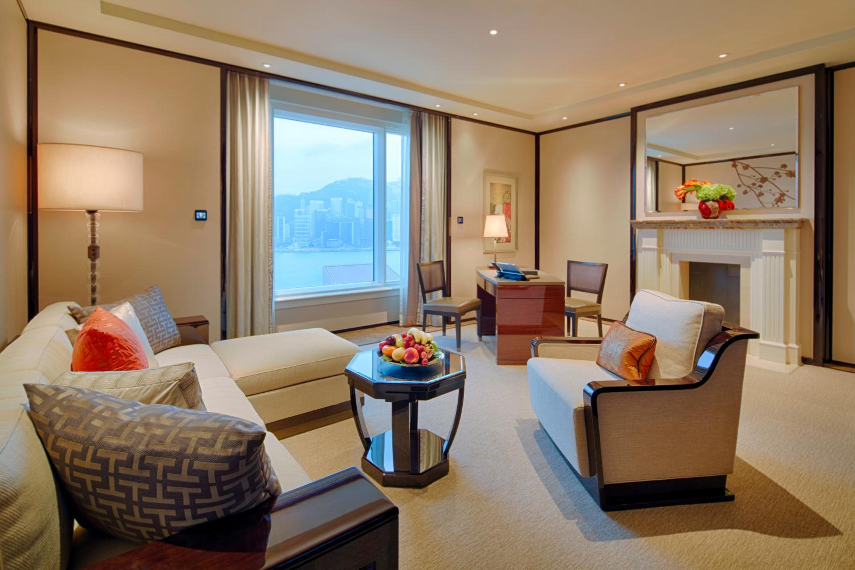 Deluxe Harbor View Suite photo 1
