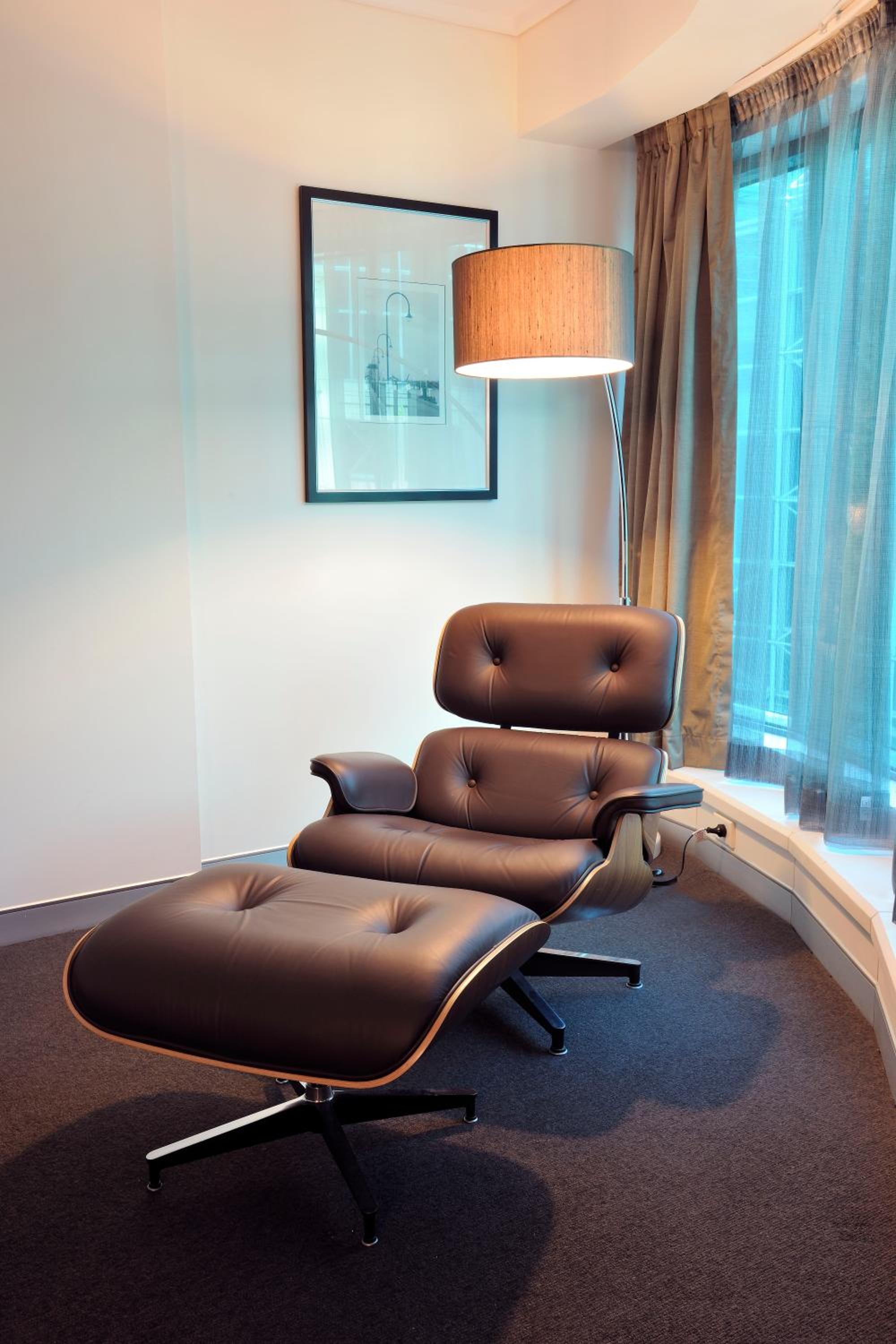 Junior Suite with King Bed - Photo 6