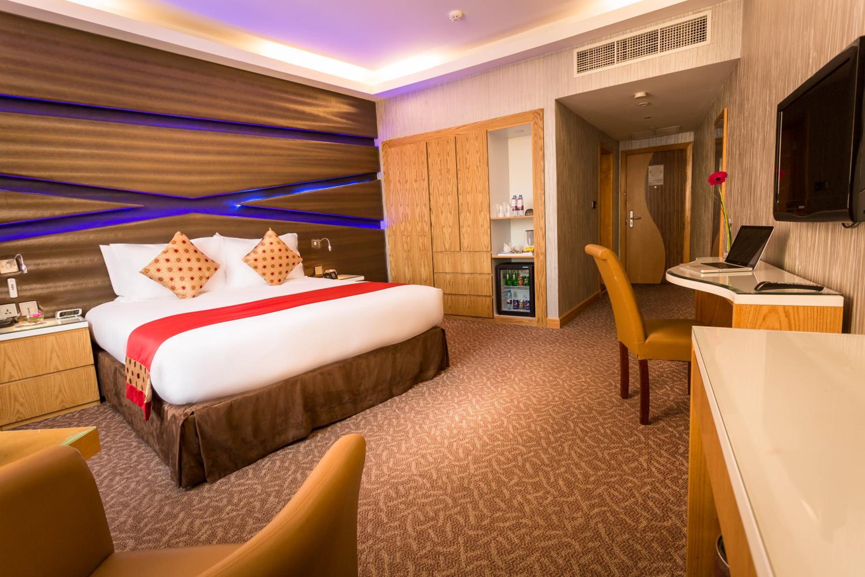 Deluxe King Room