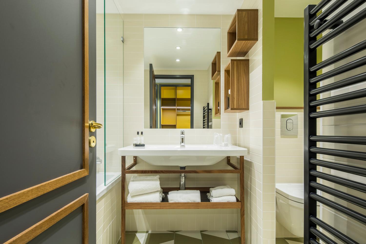 Standard Double Room - Photo 6
