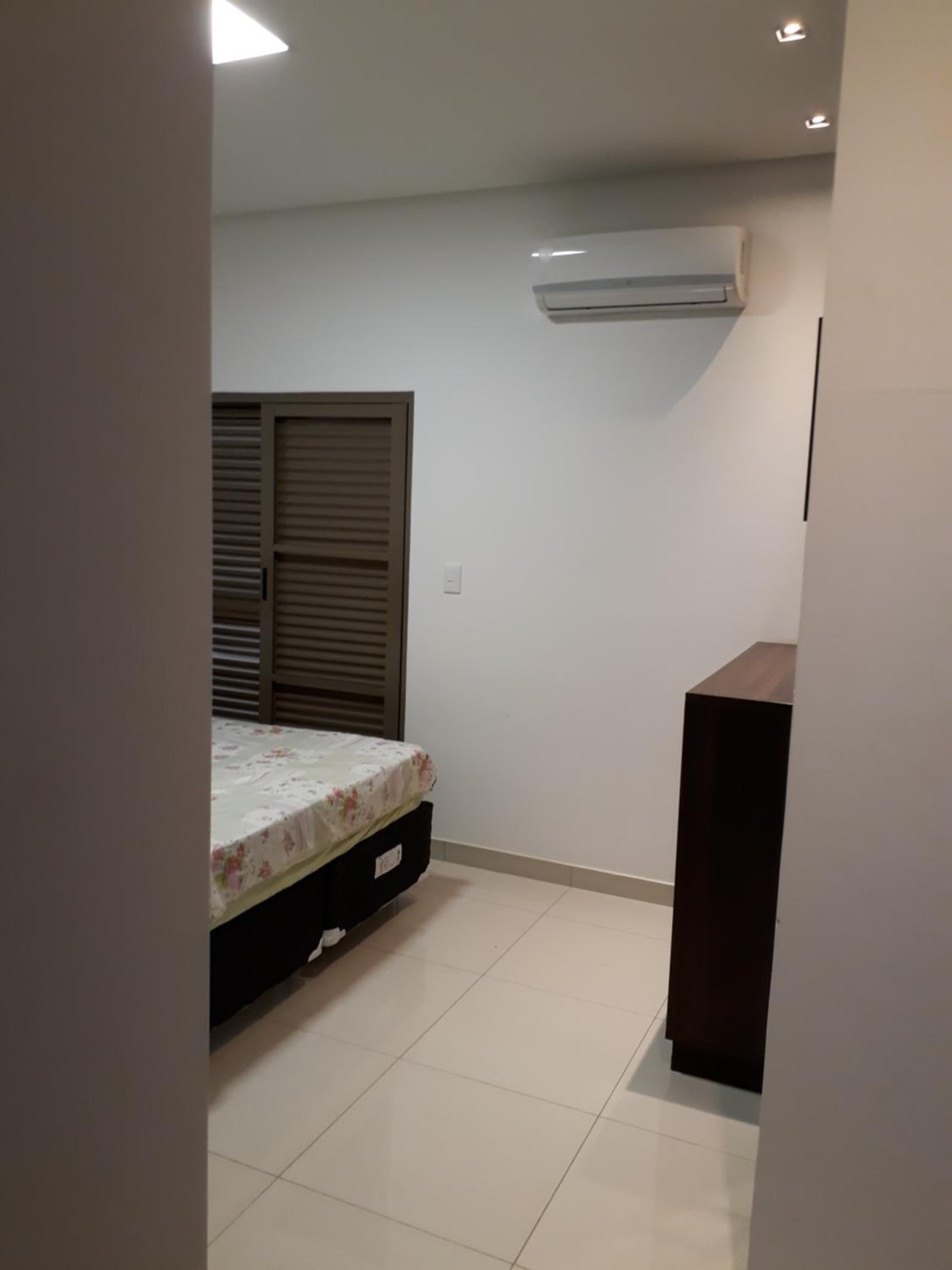 Three-Bedroom House photo 3