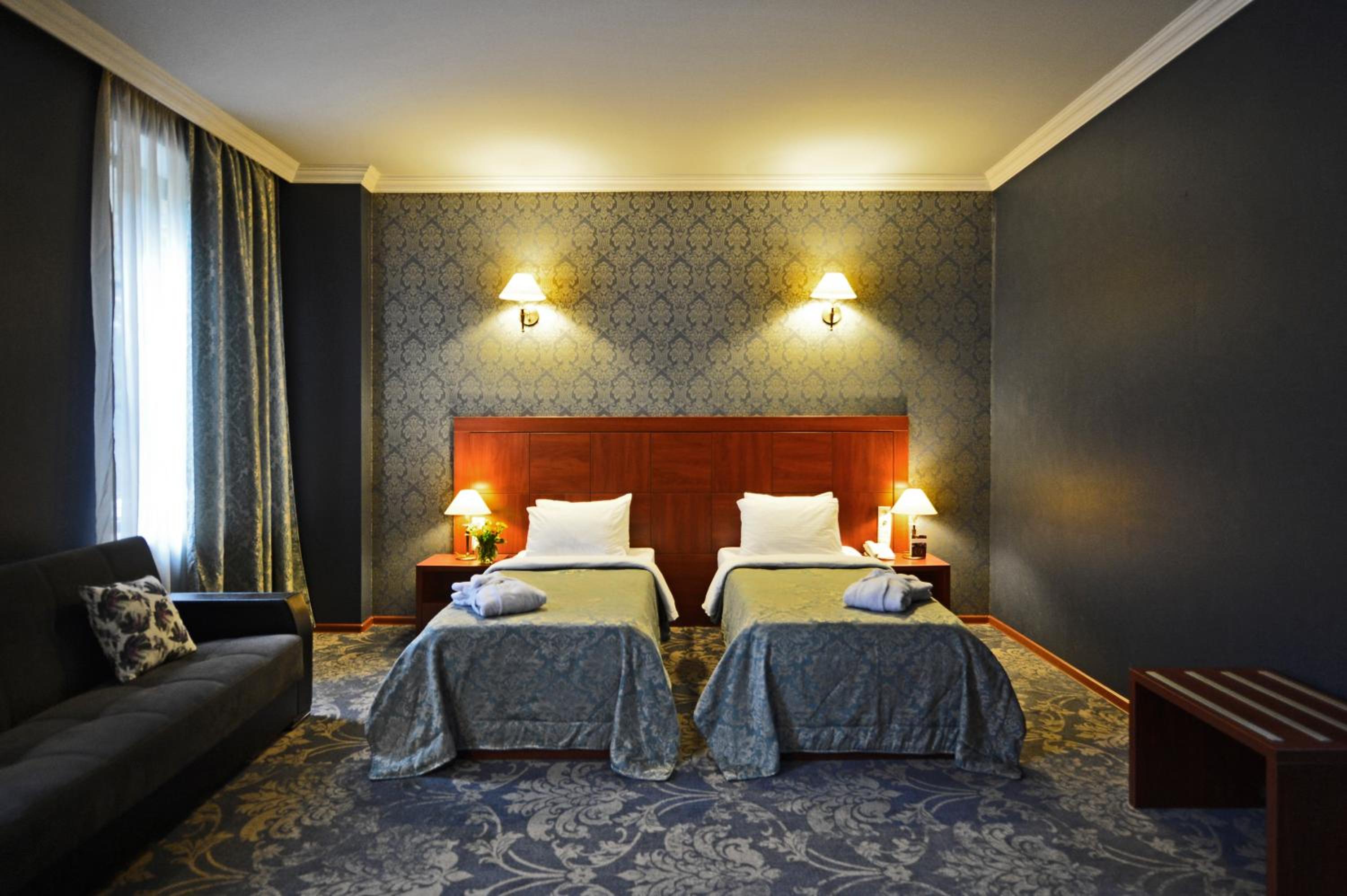 Deluxe Twin Room photo 3