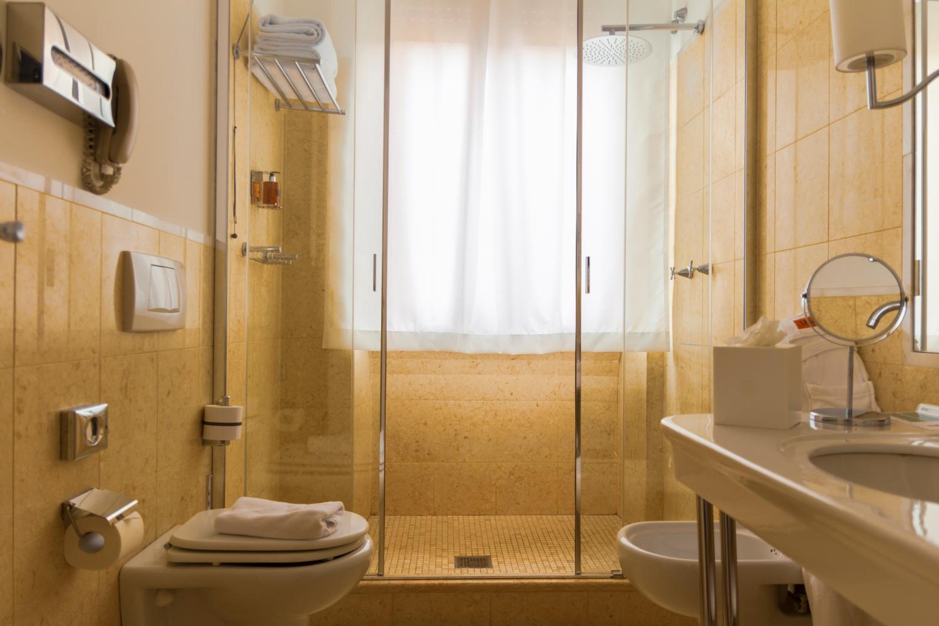 Deluxe Double or Twin Room Plus photo 2