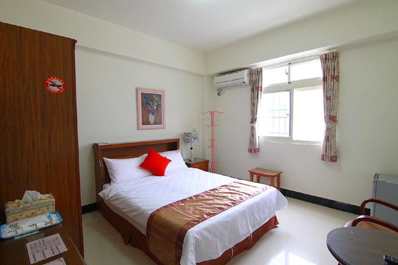 Standard Double Room photo 2