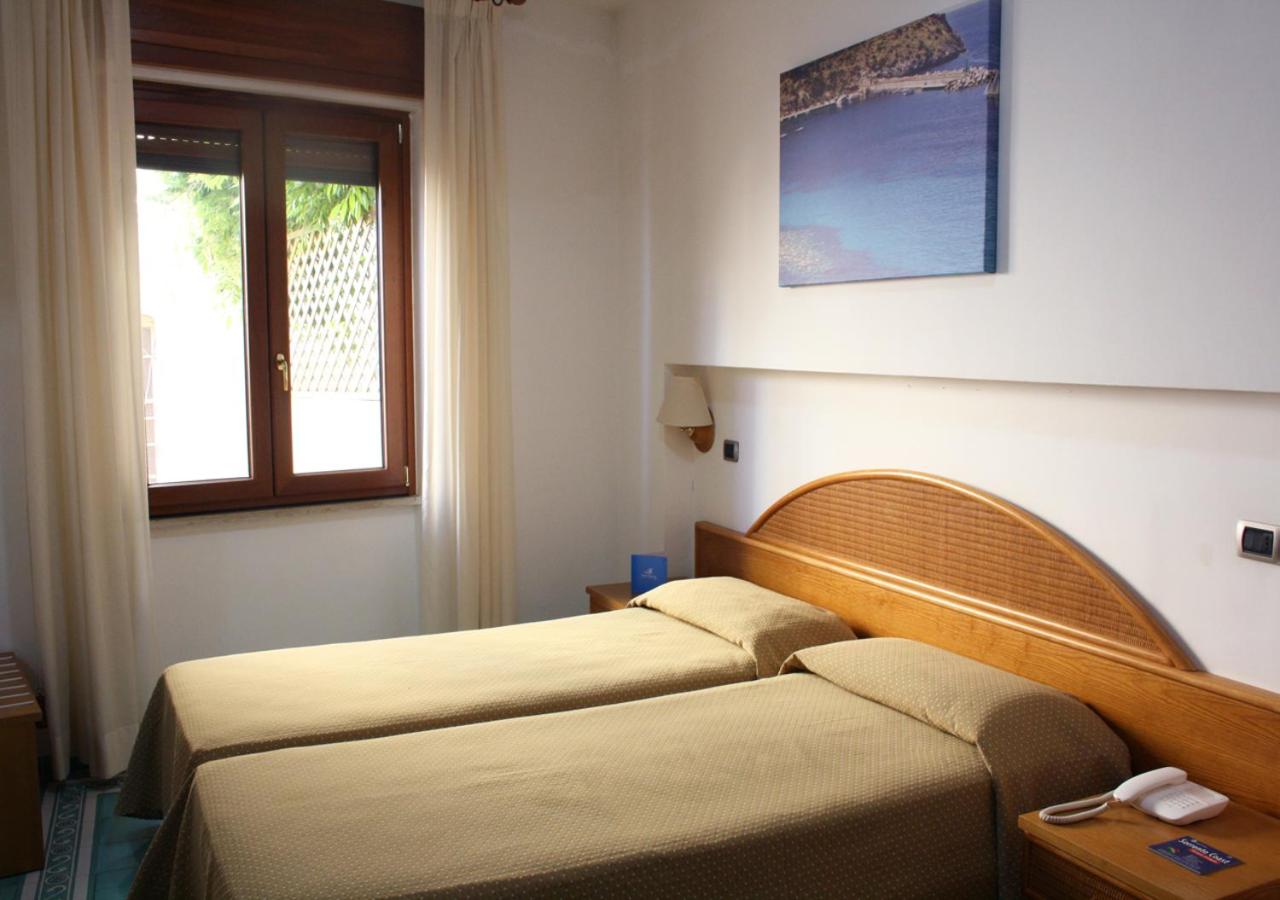 Economy Twin Room - Photo 1