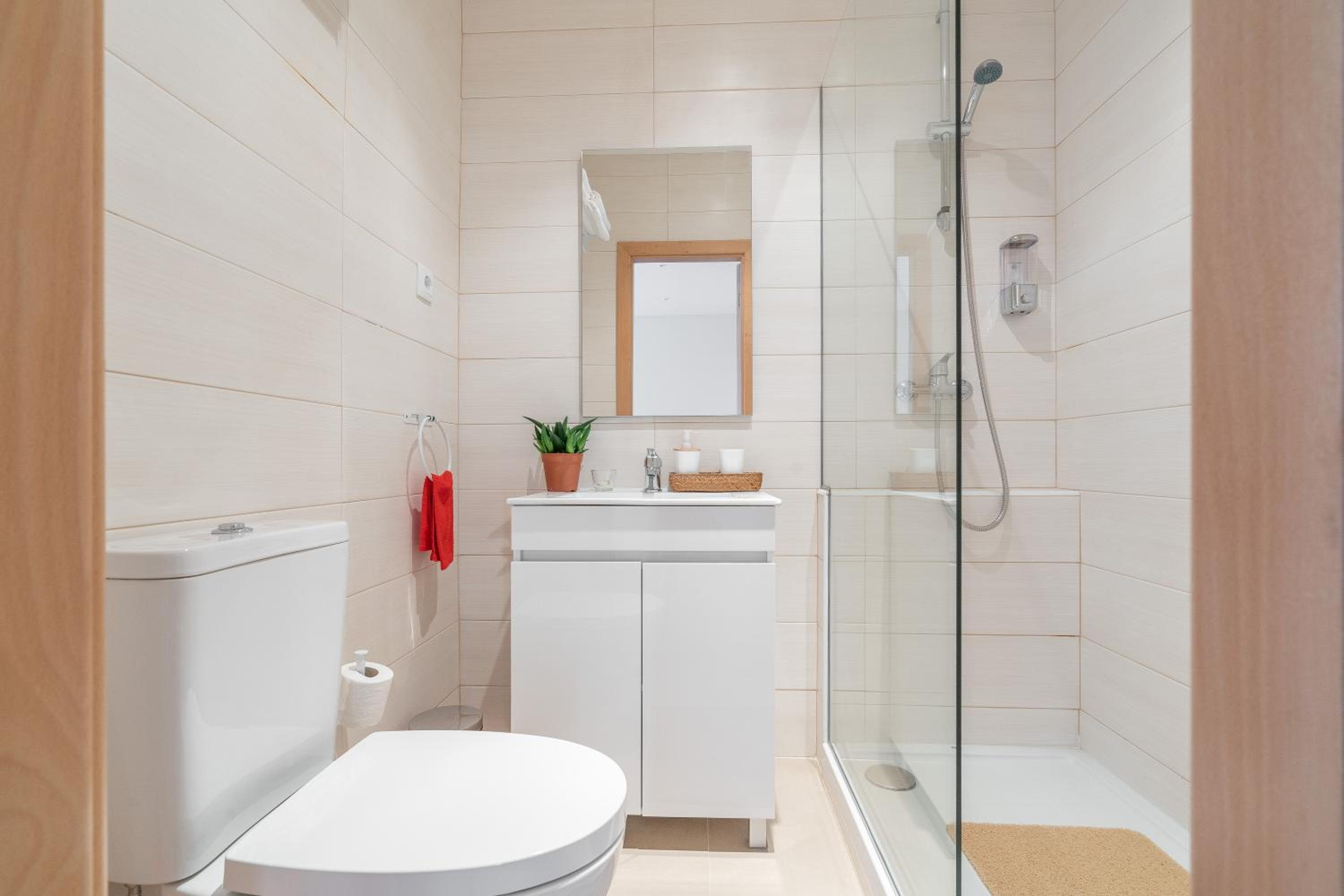 Double Room with Private Bathroom - Photo 5