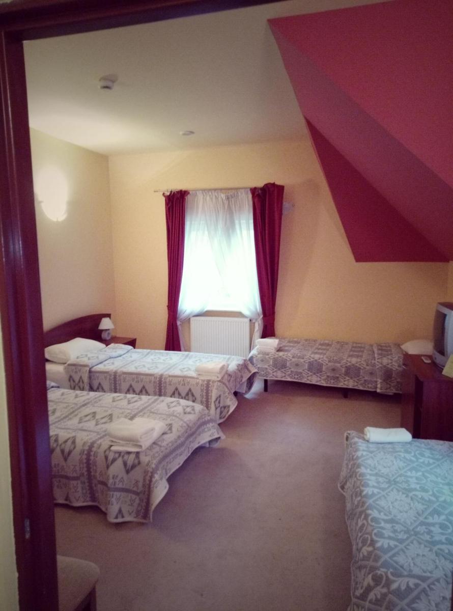 Quadruple Room - Photo 2