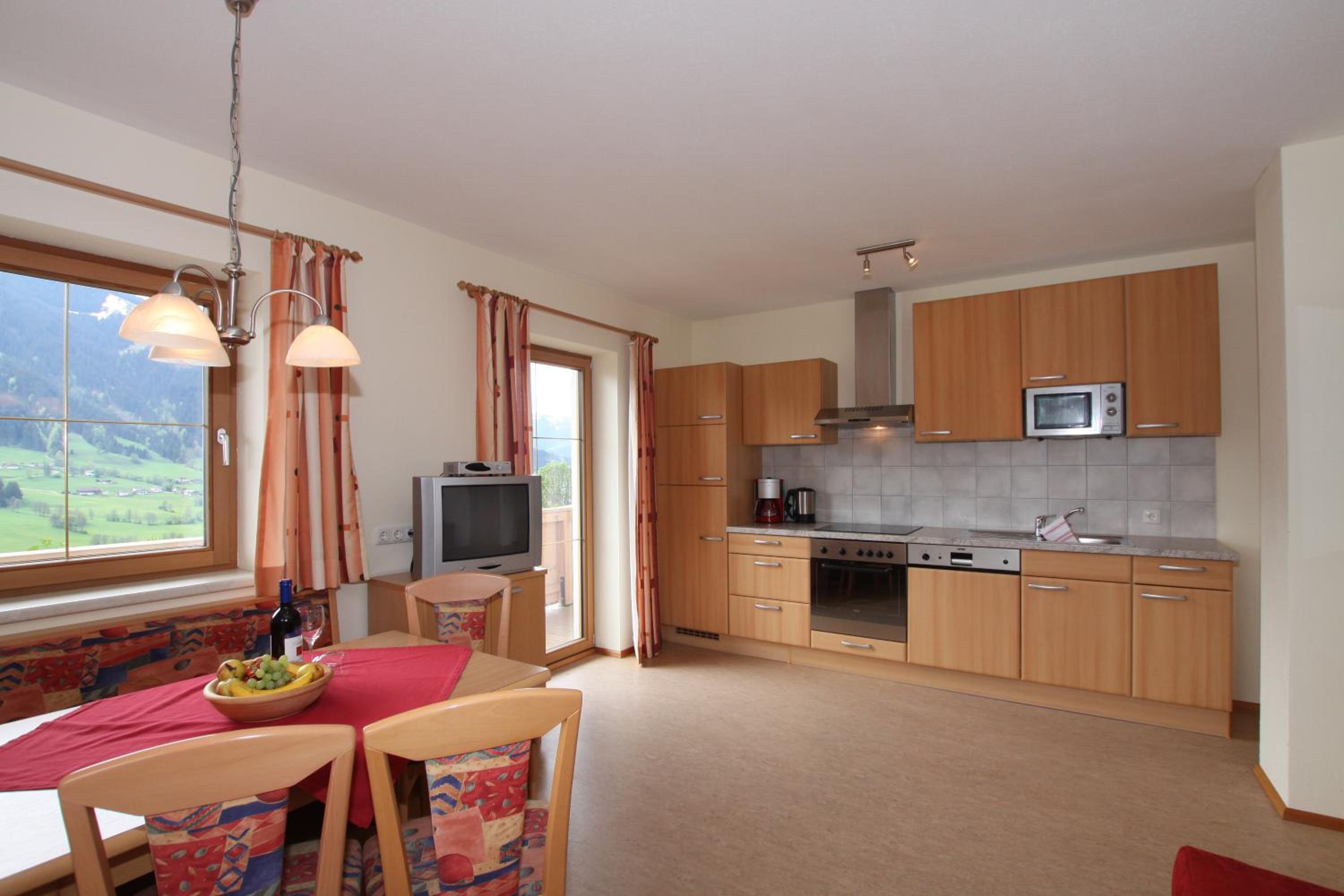 Standard Two-Bedroom Apartment with Balcony photo 2