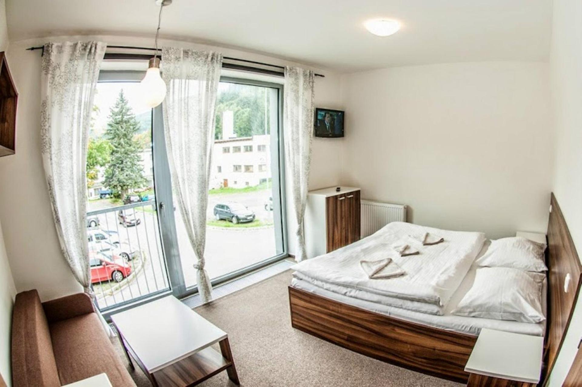 Studio Apartment - Photo 17