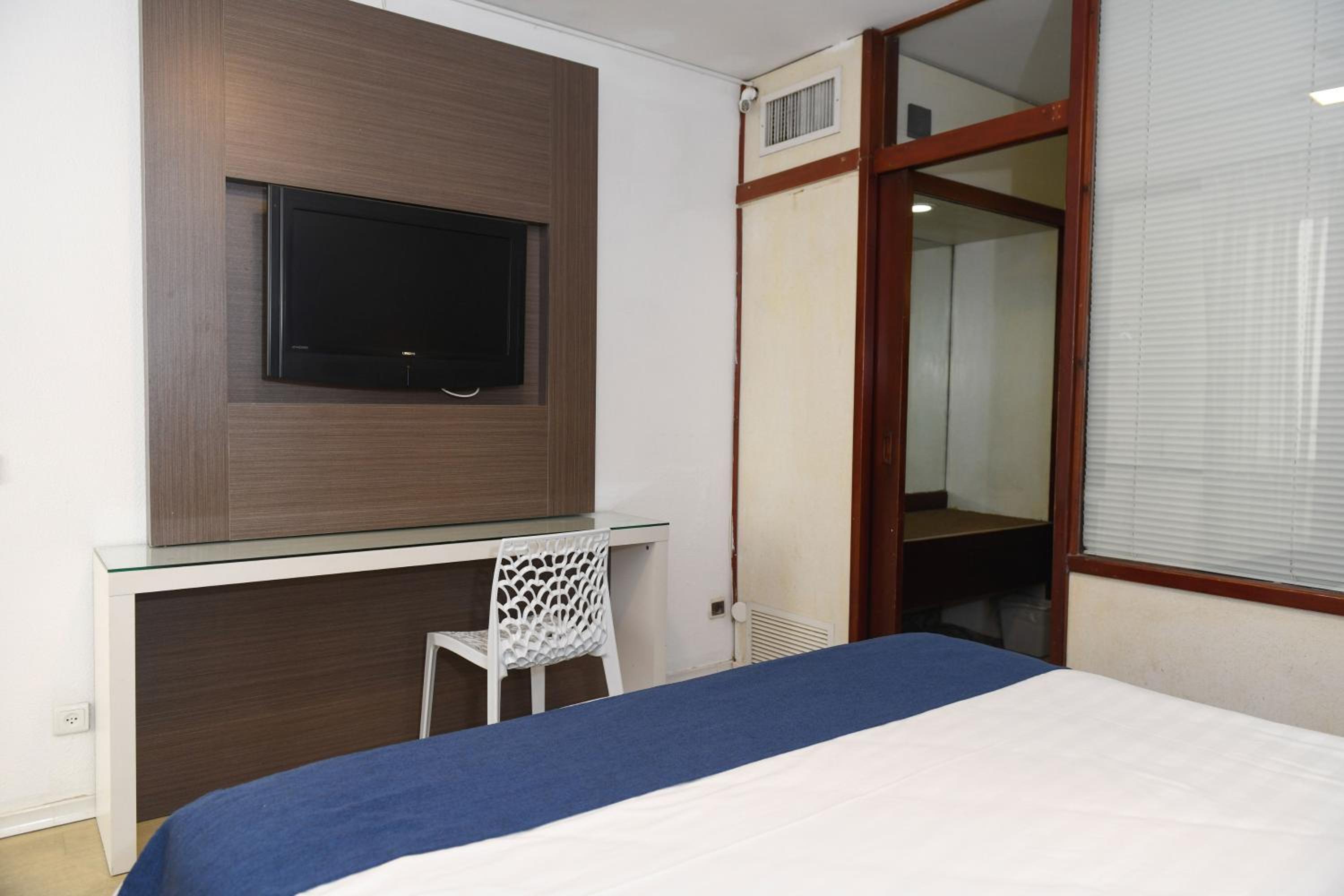 Studio Suite With Balcony photo 1