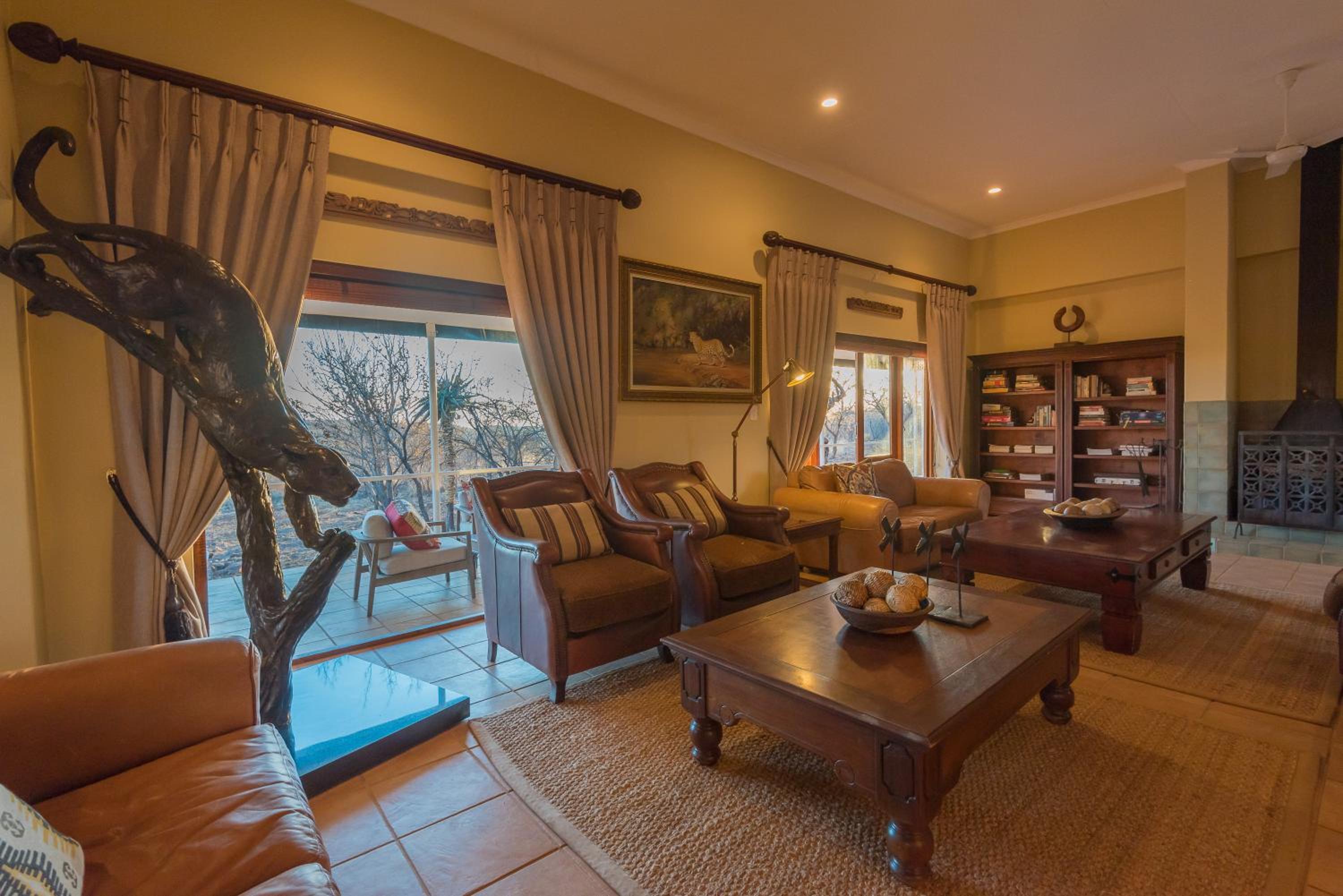 Luxury Villa photo 1