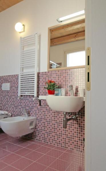 Family Room - Photo 5