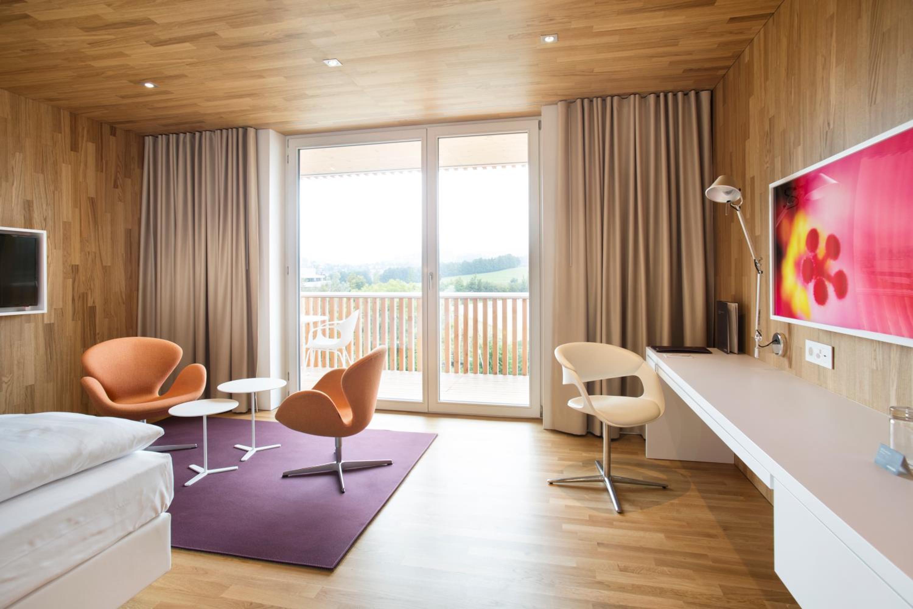 Deluxe Double Room with Balcony photo 1