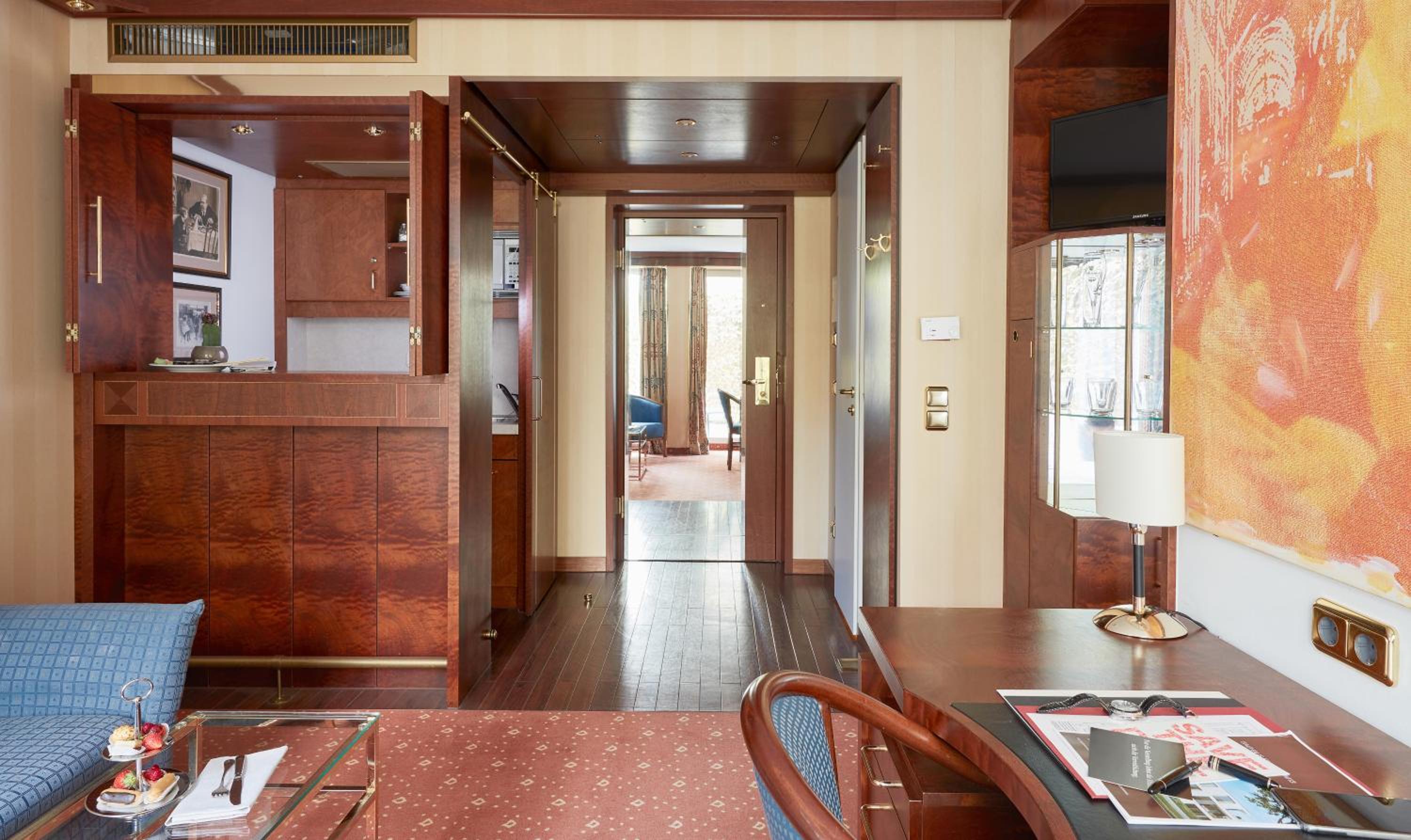 Business PLUS Double Room thumbnail 5