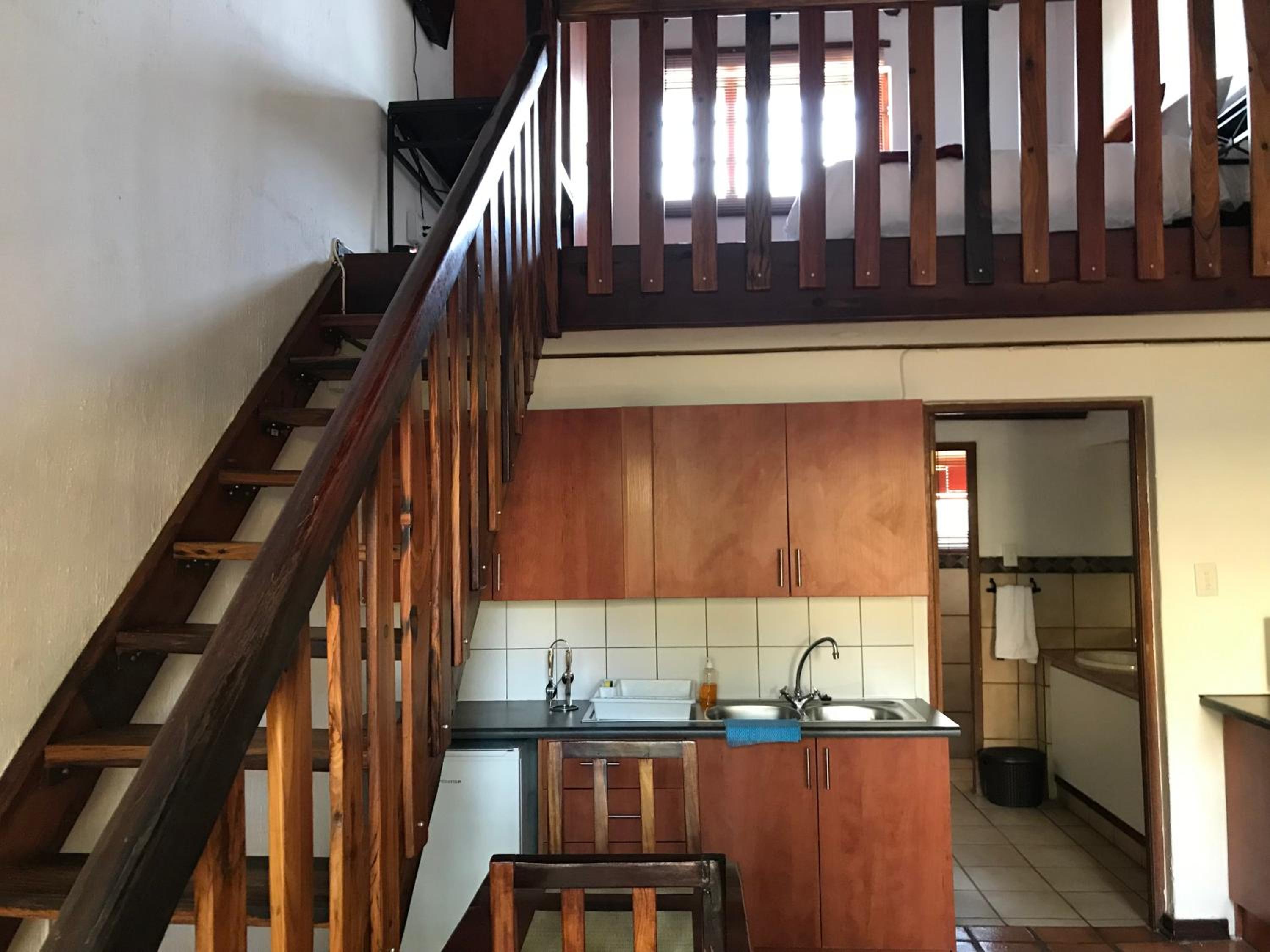 Apartment - Split Level - Photo 24