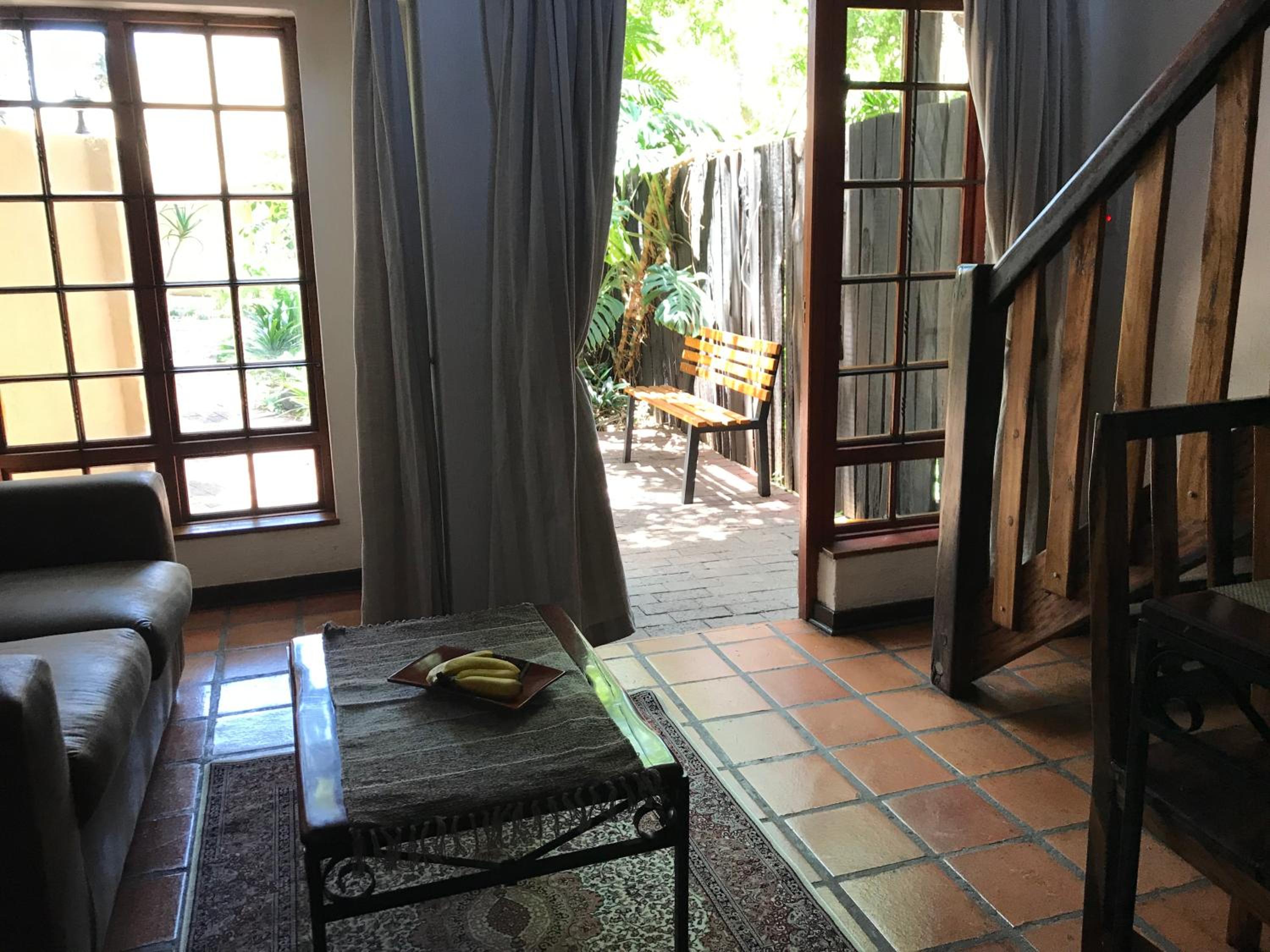 Apartment - Split Level - Photo 8
