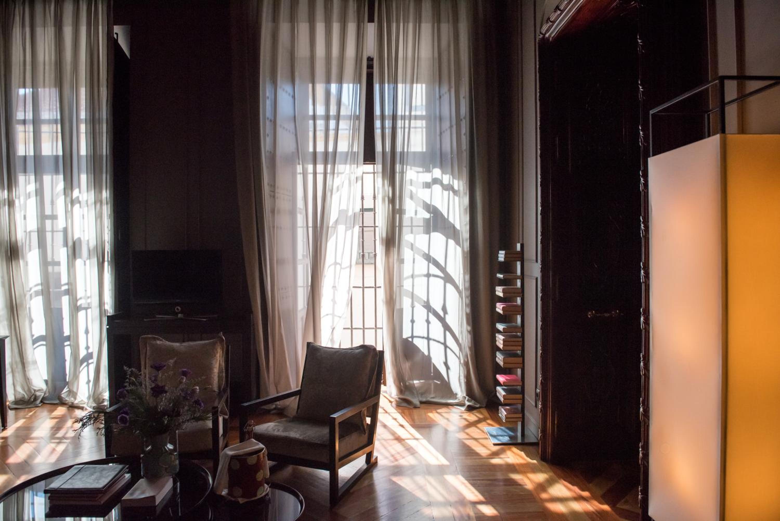 Suite - Photo 9