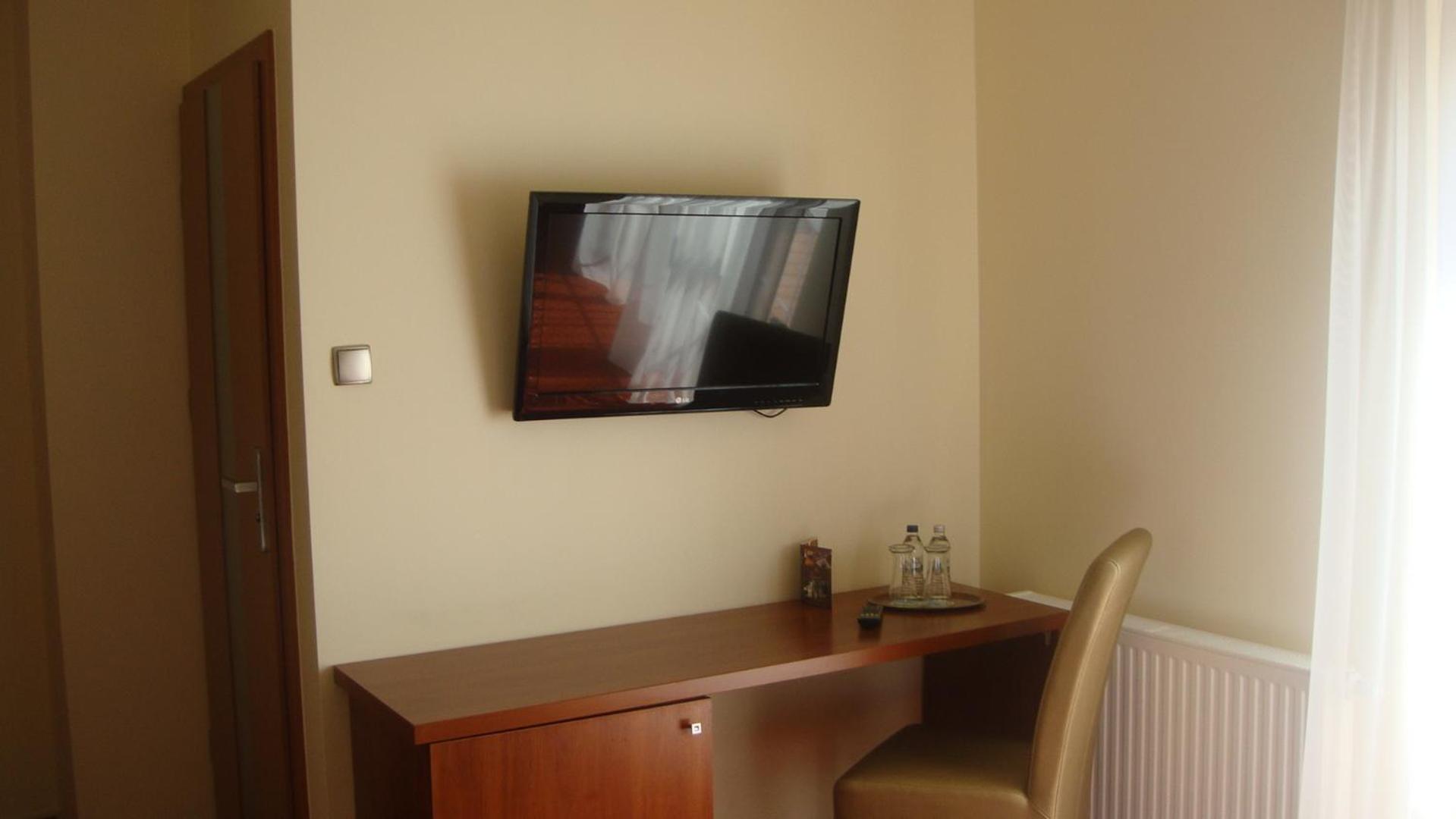 Economy Twin Room - Photo 1