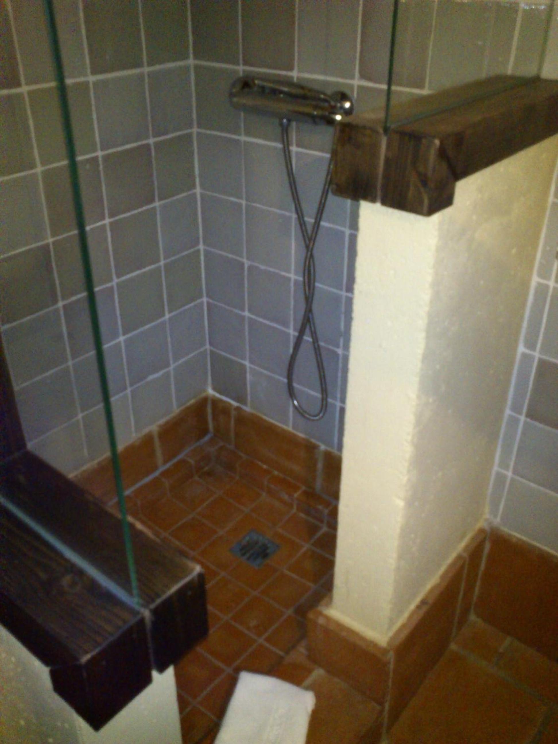 Twin Room - Photo 6