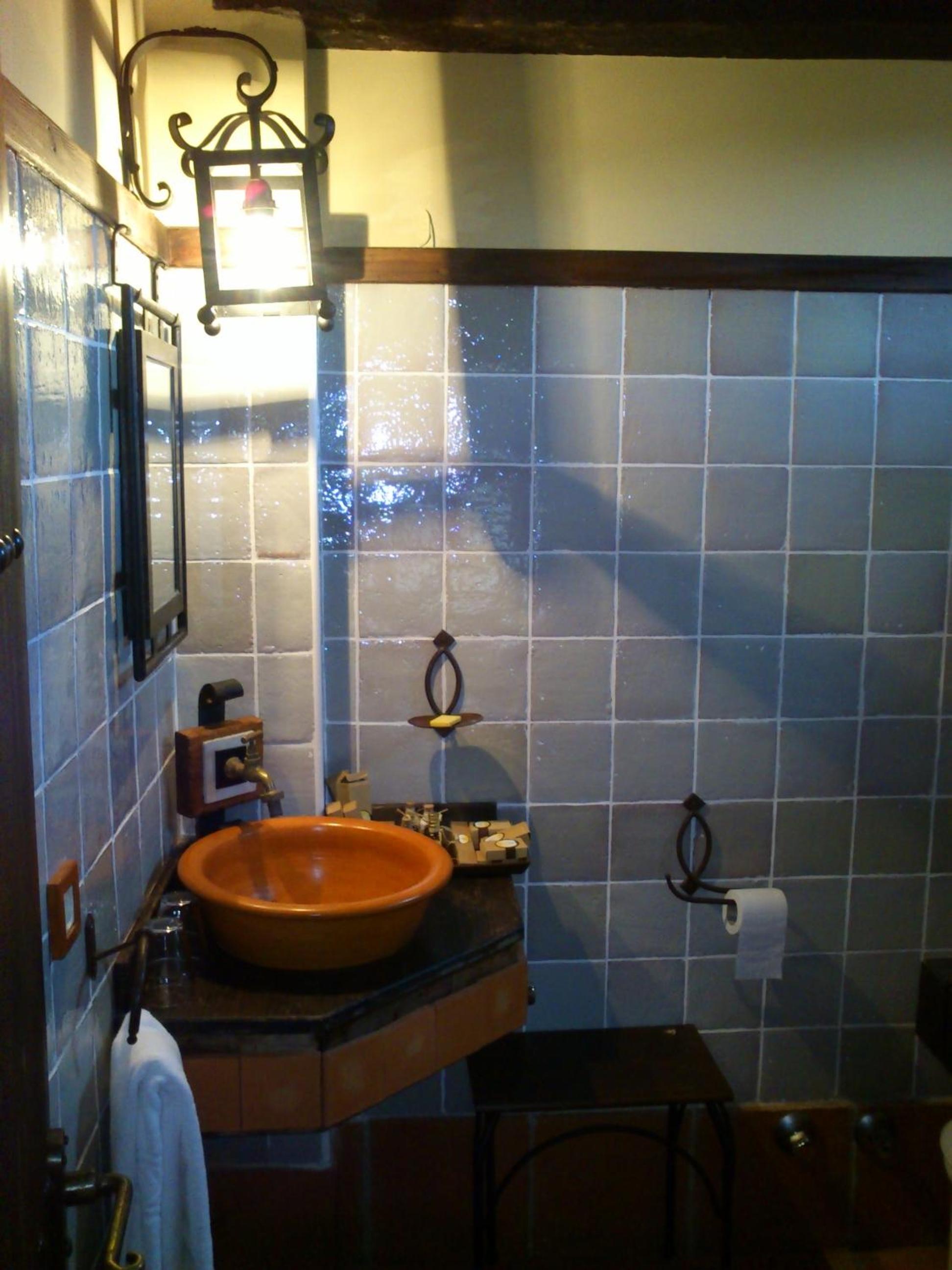 Twin Room - Photo 5