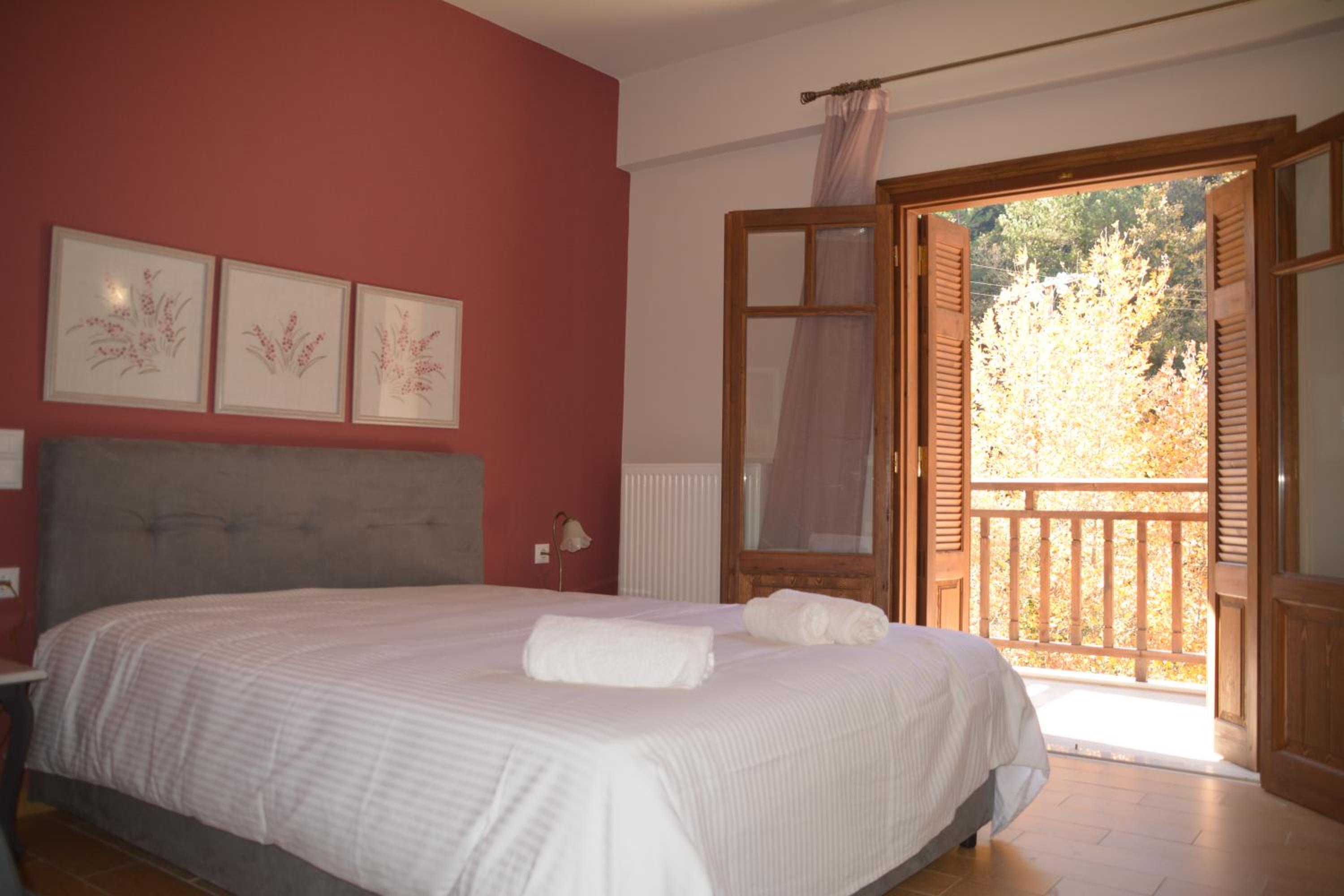 Triple Room with Mountain View