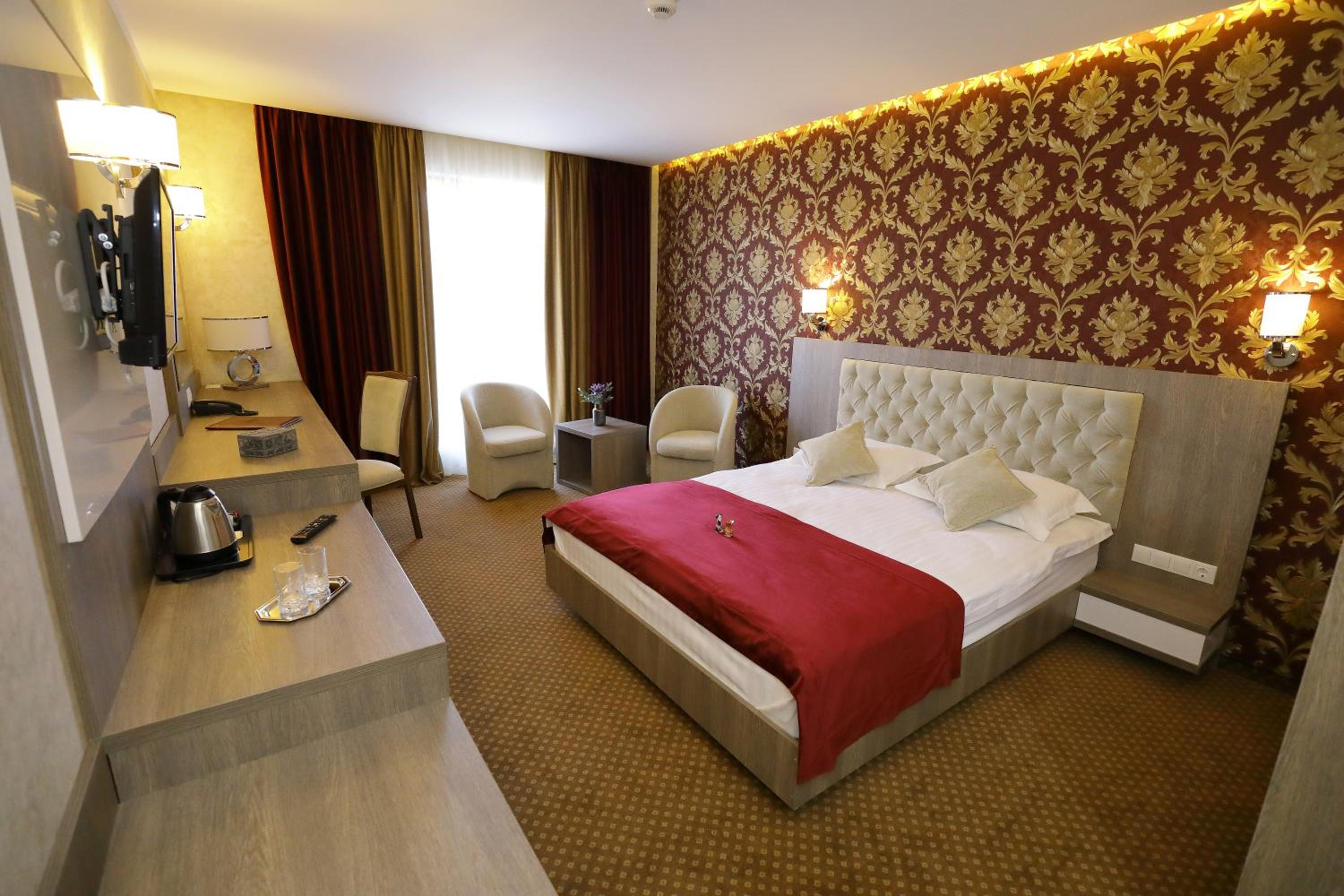 Deluxe Double Room with Balcony - Photo 54
