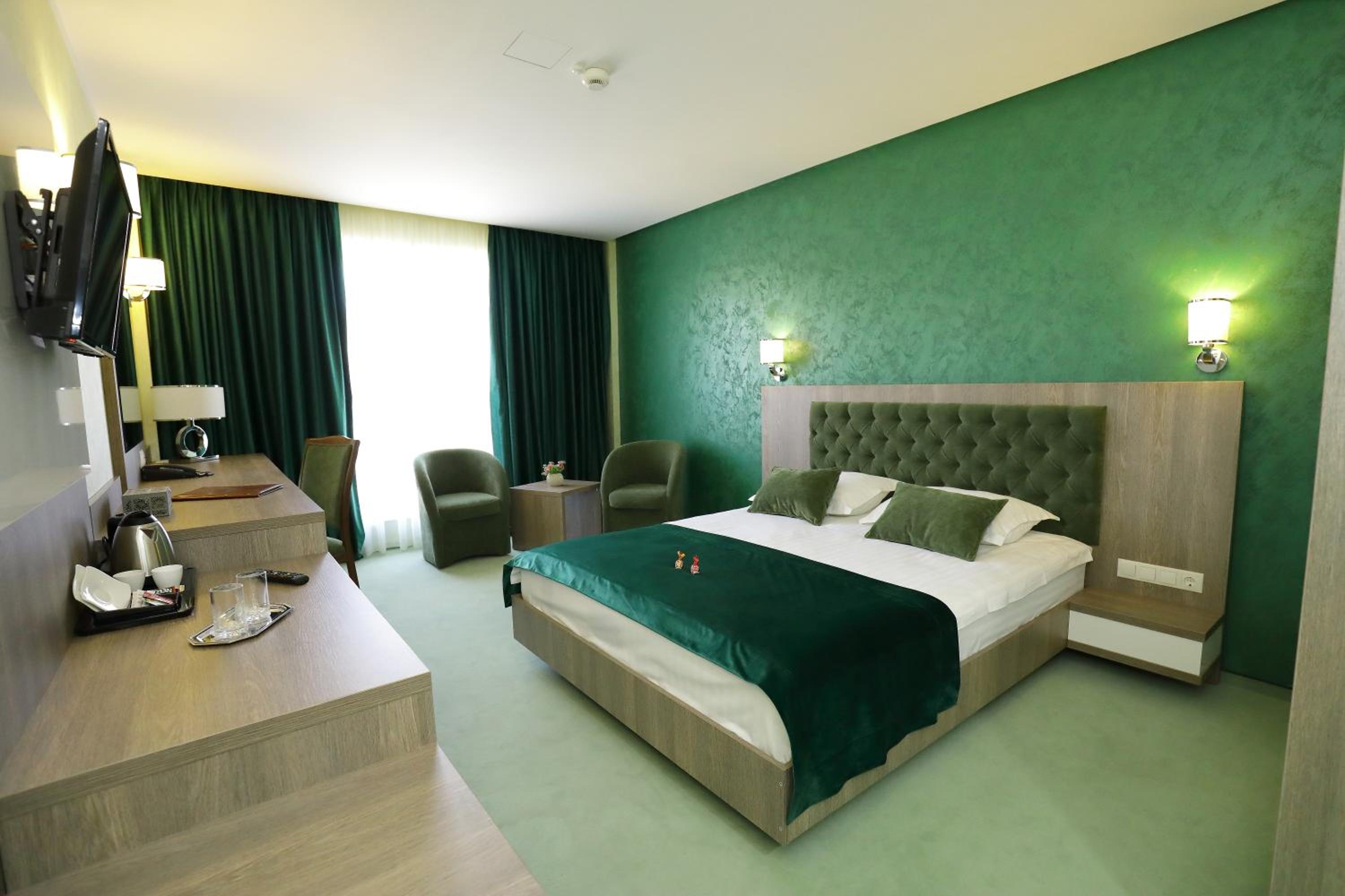 Deluxe Double Room with Balcony - Photo 55