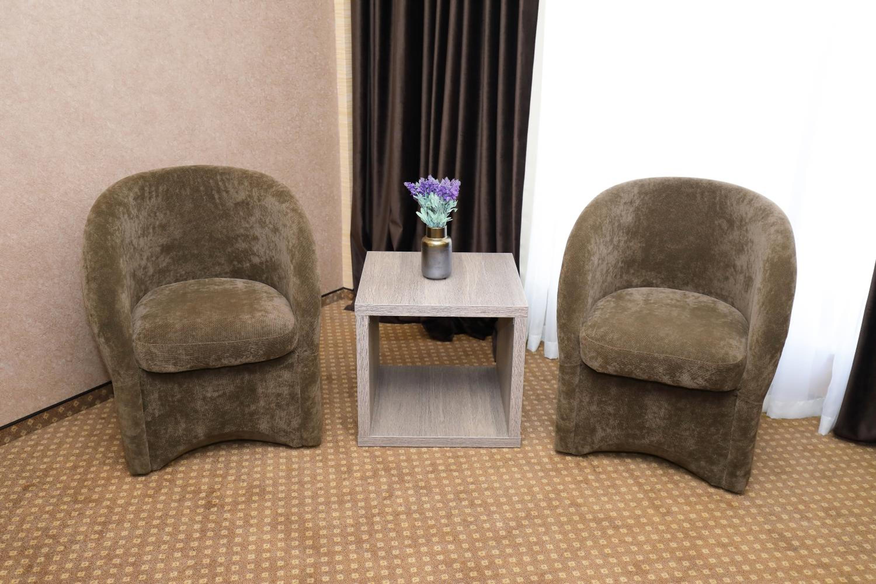 Deluxe Double Room with Balcony - Photo 28