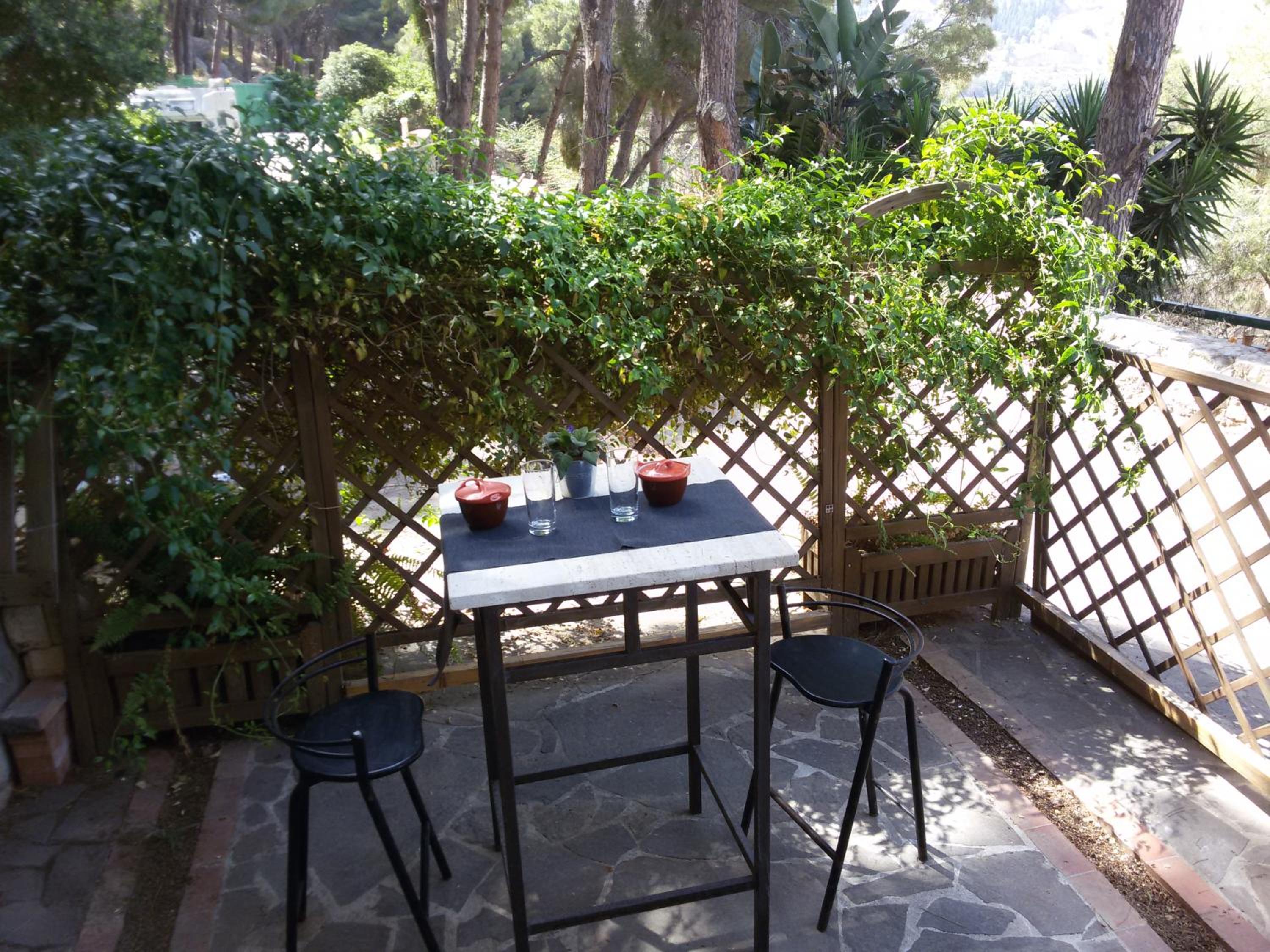 Apartment with Garden View - Photo 4