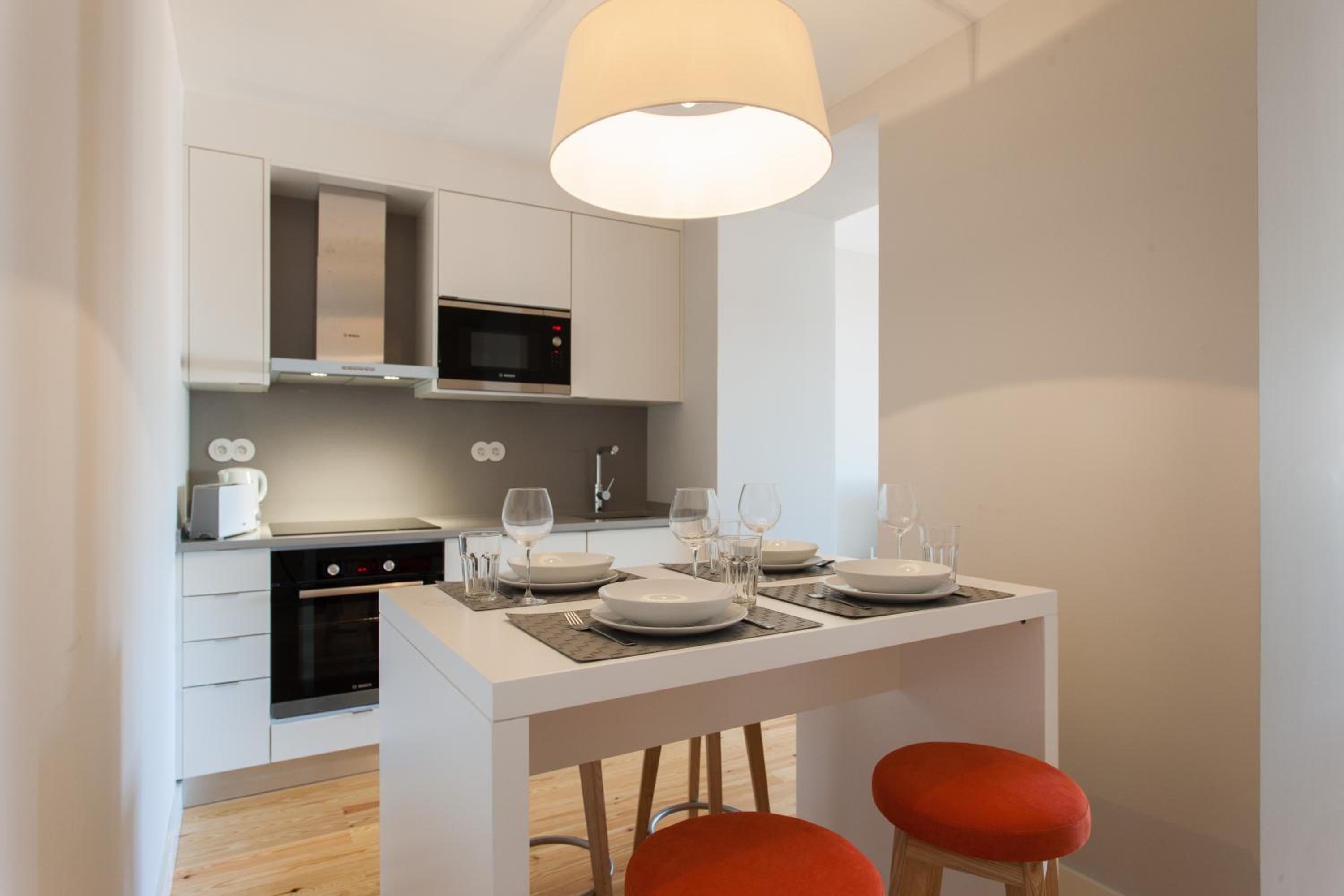 Two-Bedroom Apartment - Photo 2
