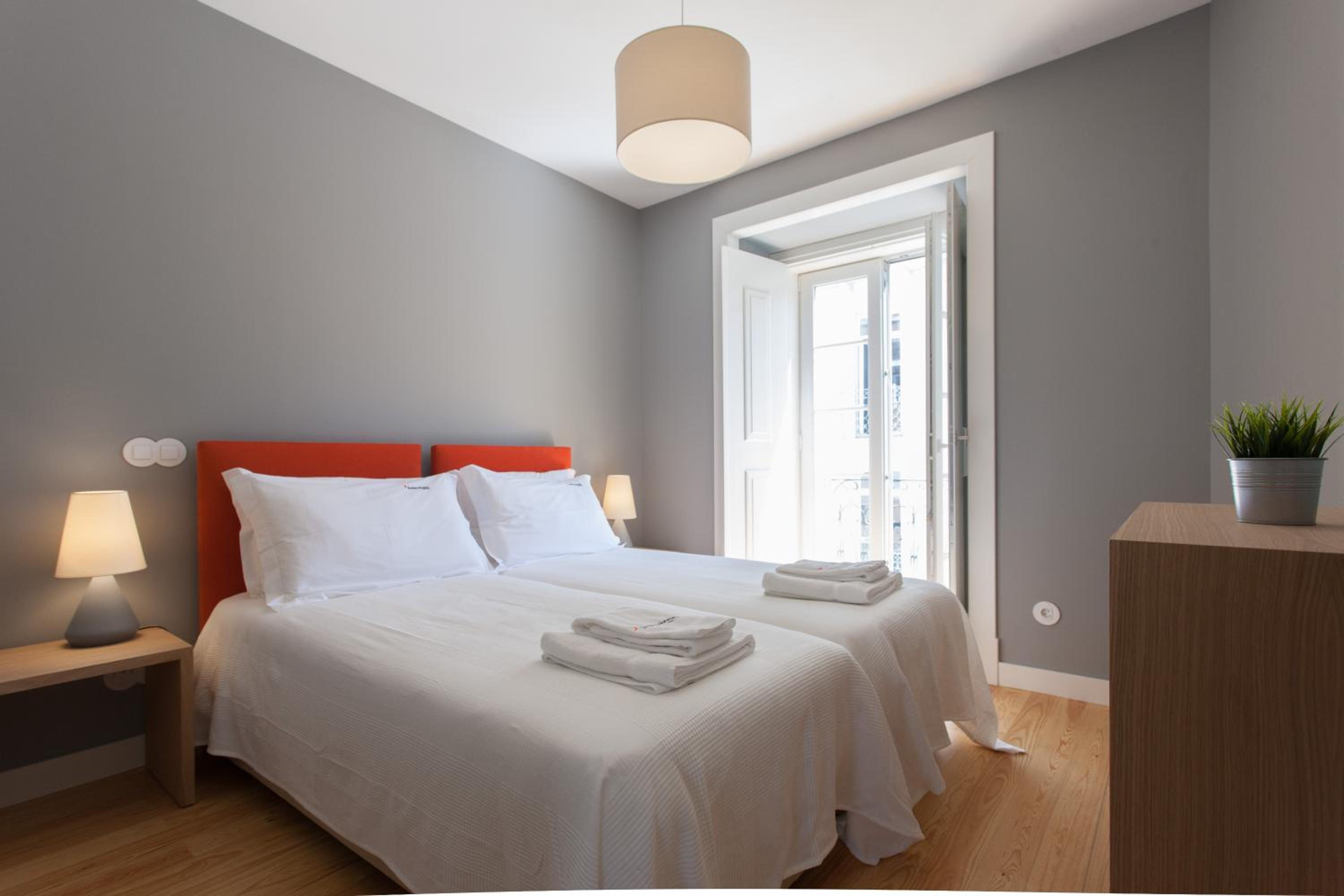 Two-Bedroom Apartment - Photo 16