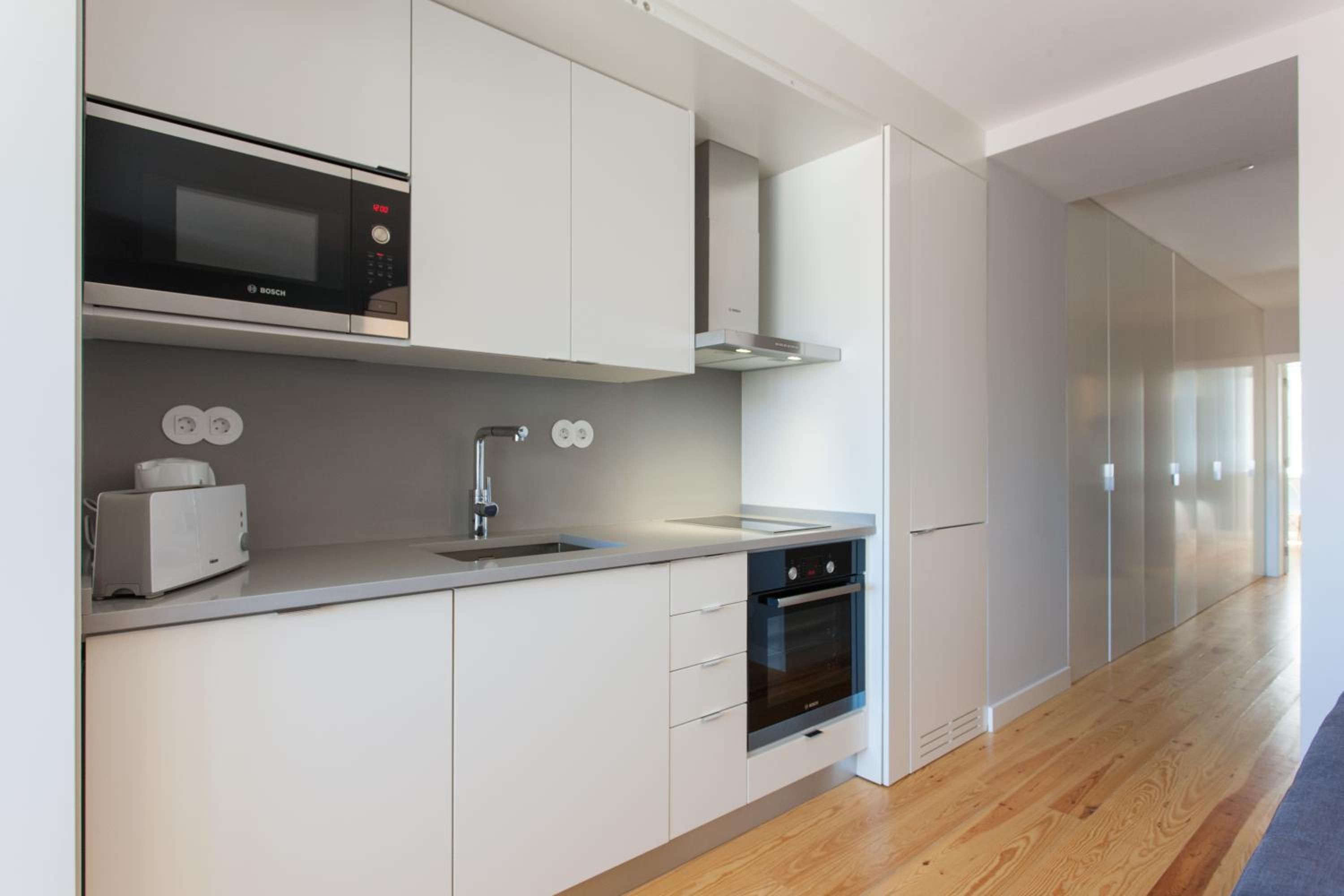 One-Bedroom Apartment - Photo 4
