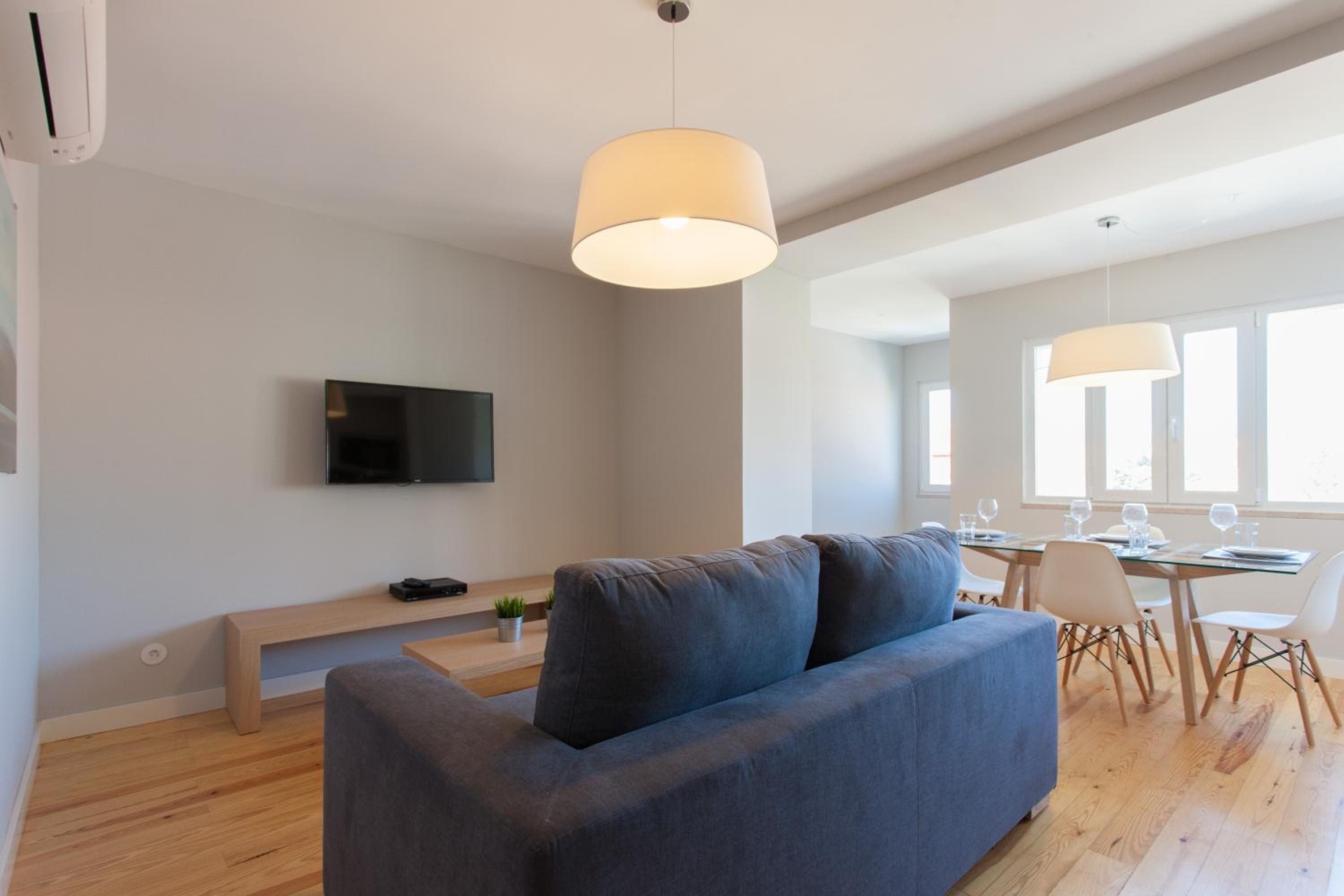 One-Bedroom Apartment - Photo 11