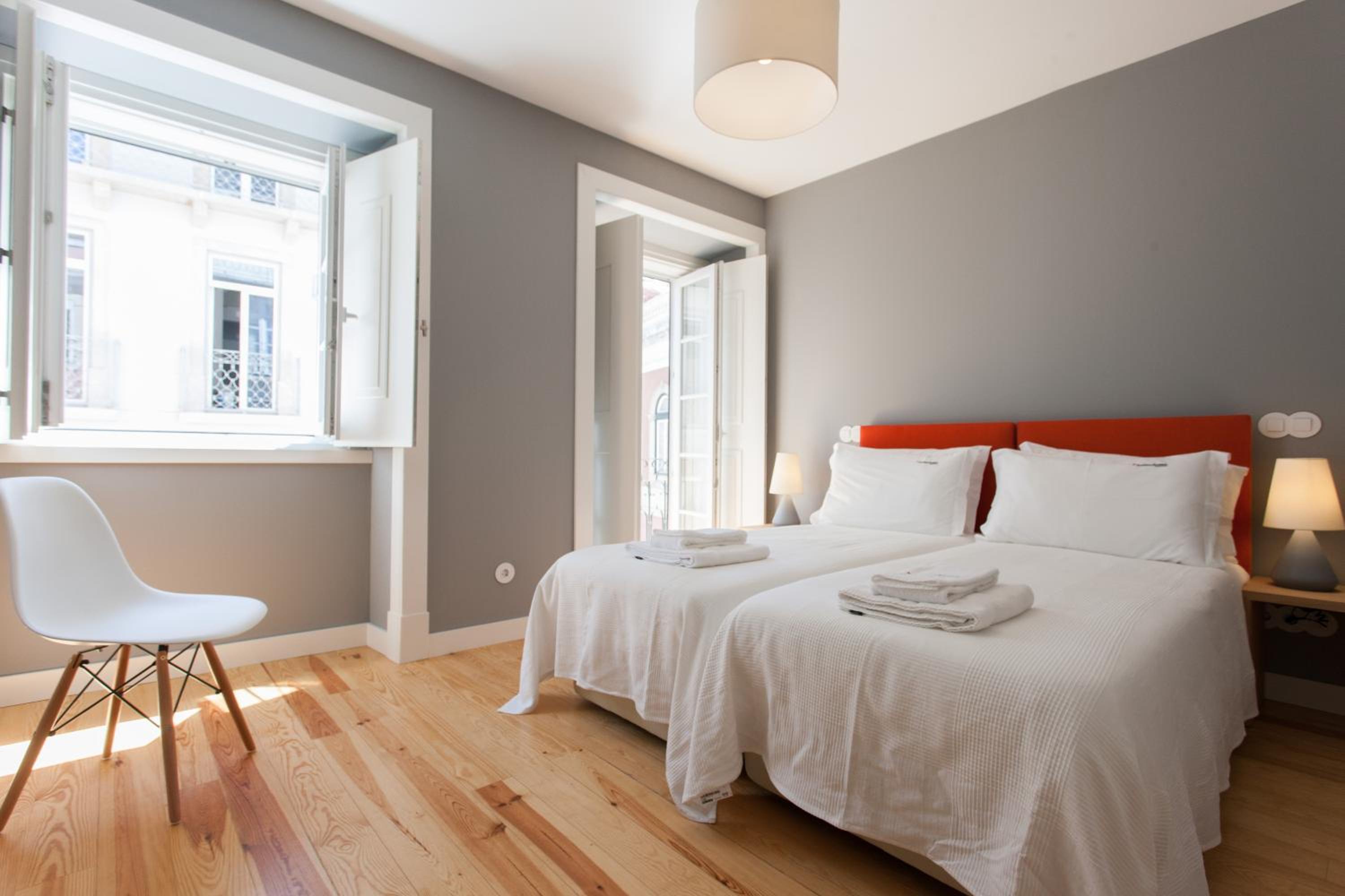 One-Bedroom Apartment - Photo 1