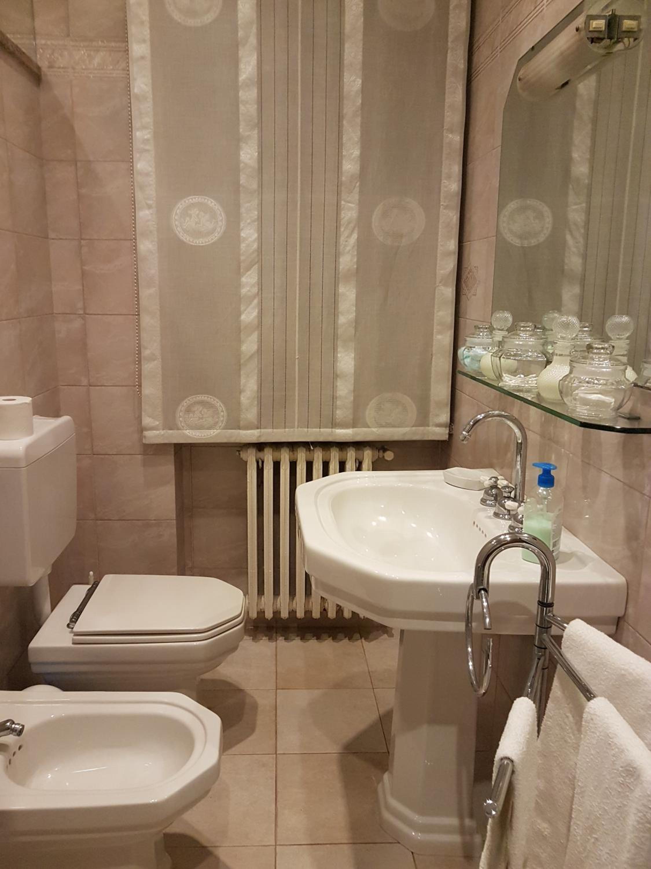 Single Room photo 2