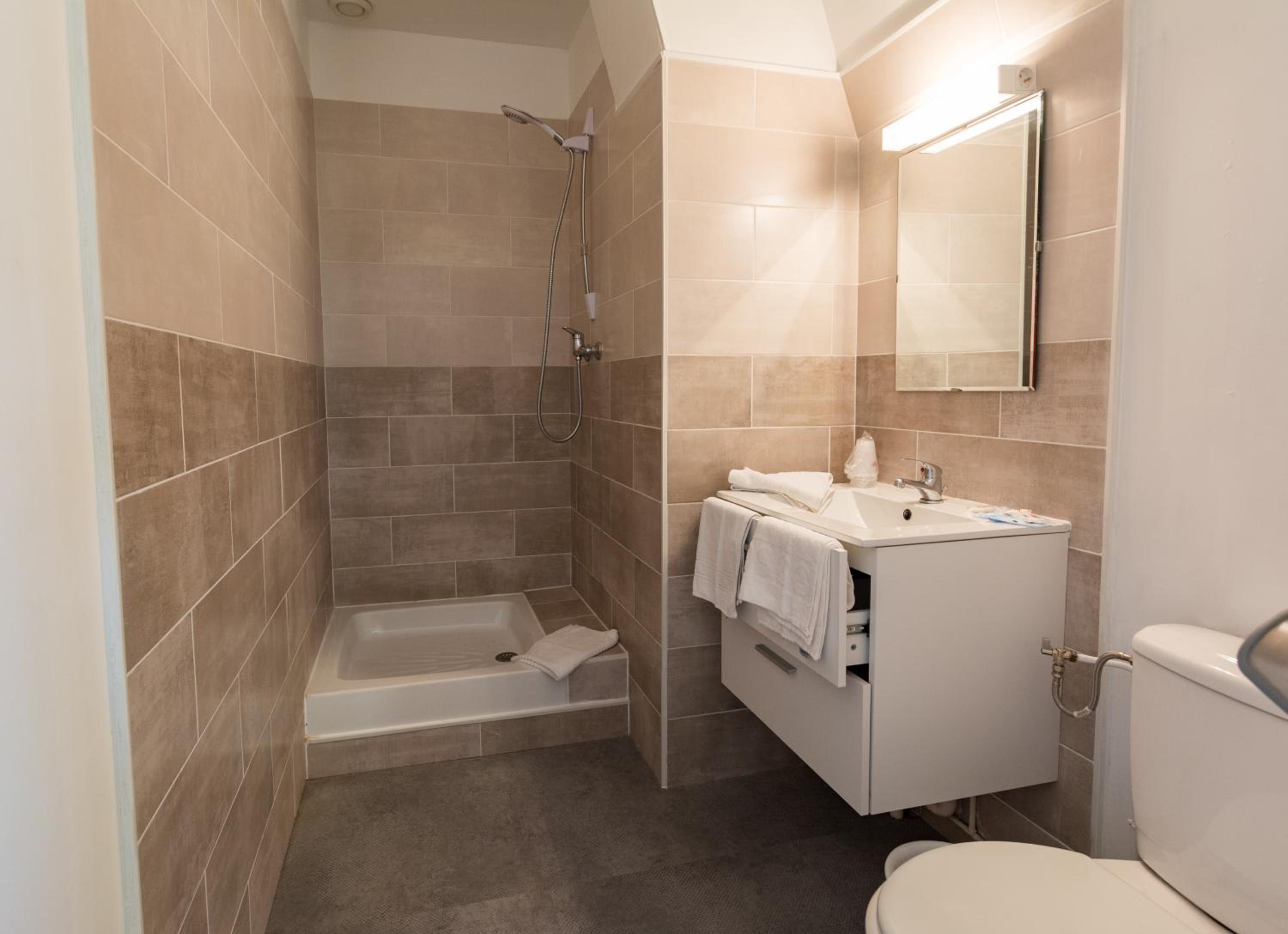 Double Room - Photo 4