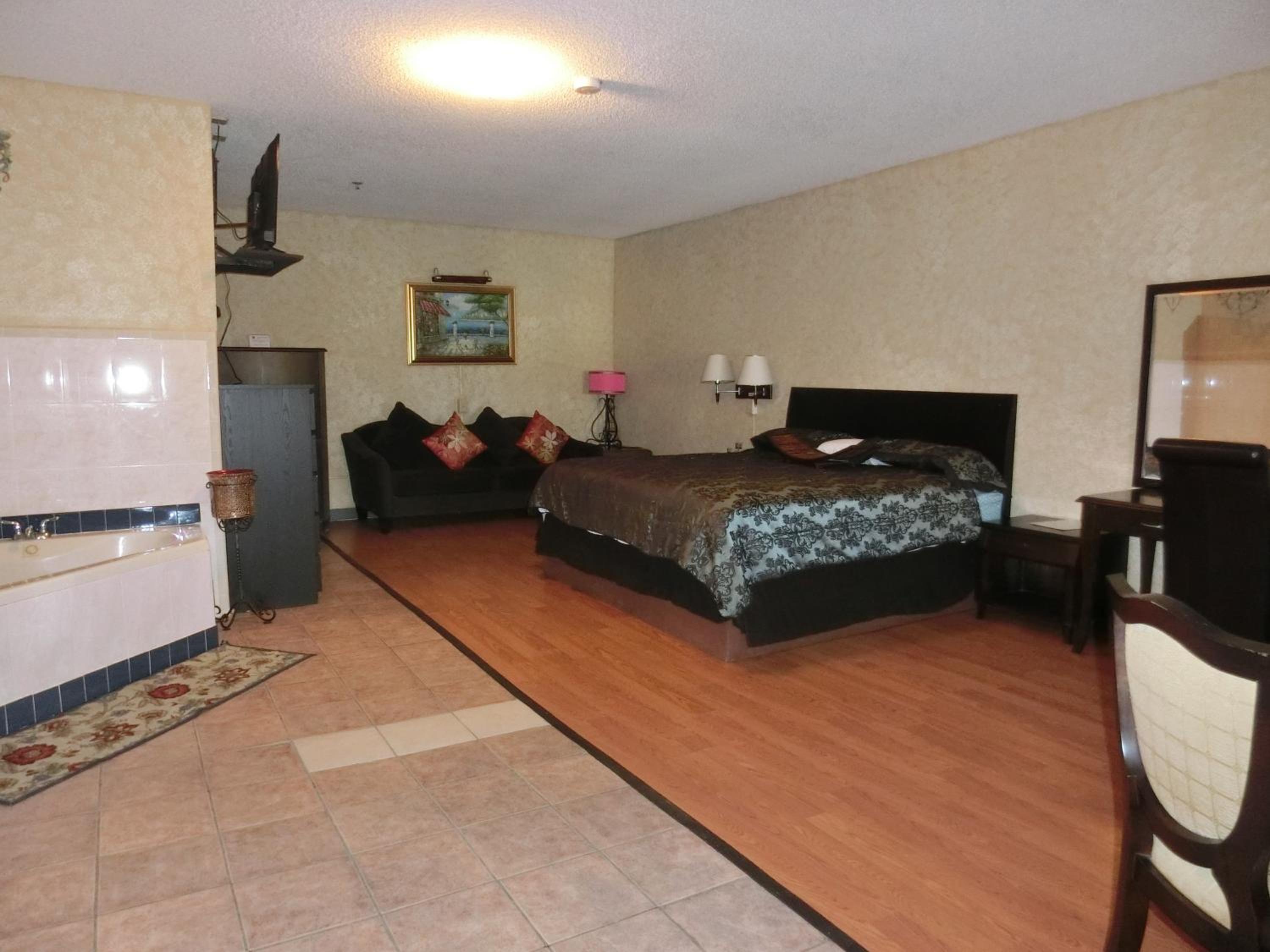 King Suite With Spa Bath