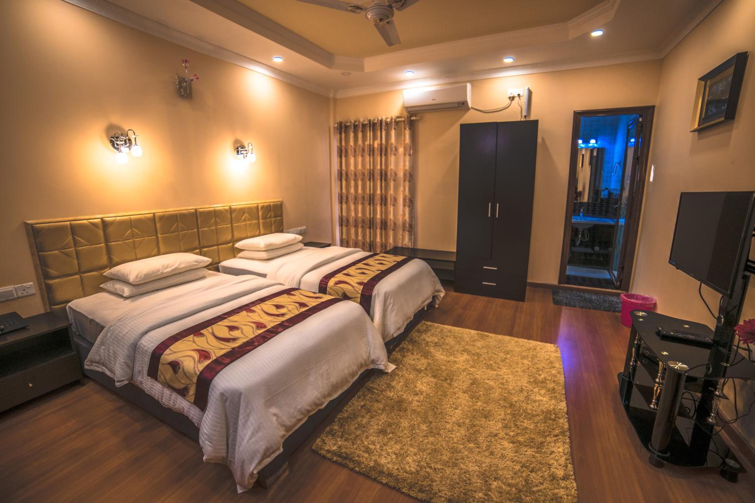 Standard Double or Twin Room photo 2